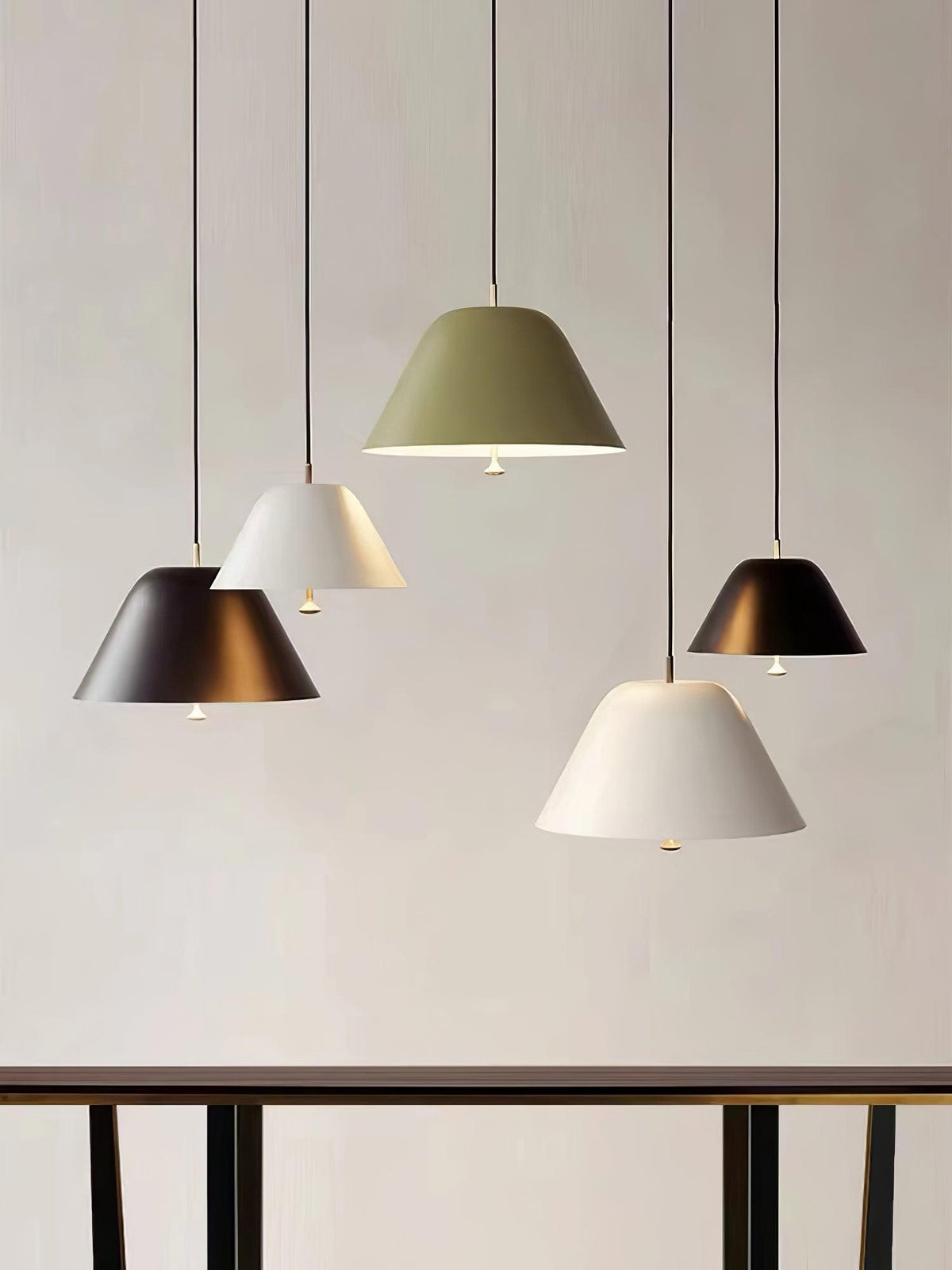 Solara Suspension en Verre Cloche Laiton Minimaliste - Neutralighting