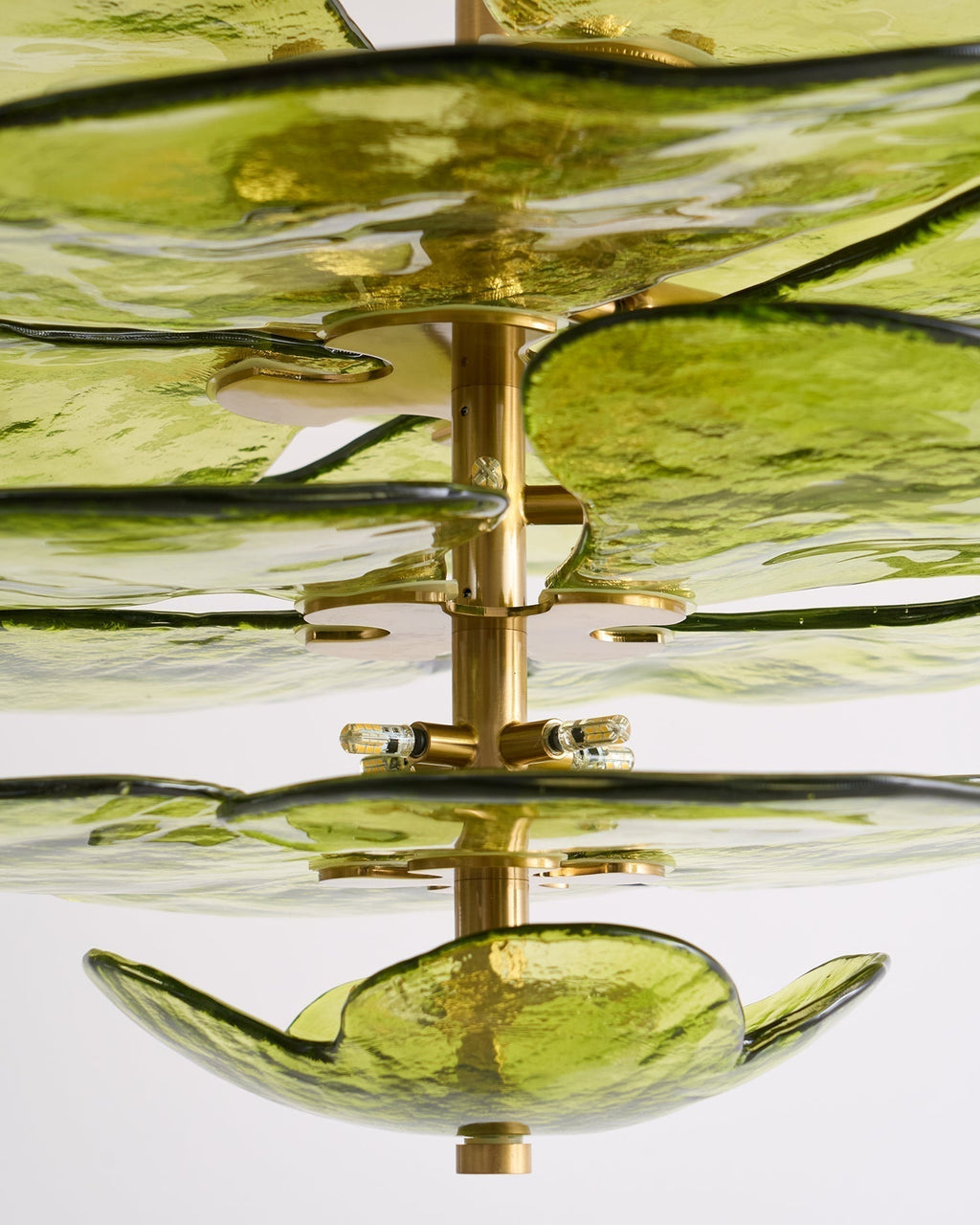 Lotus Lustre Contemporain en Verre à Feuilles Superposées - Neutralighting