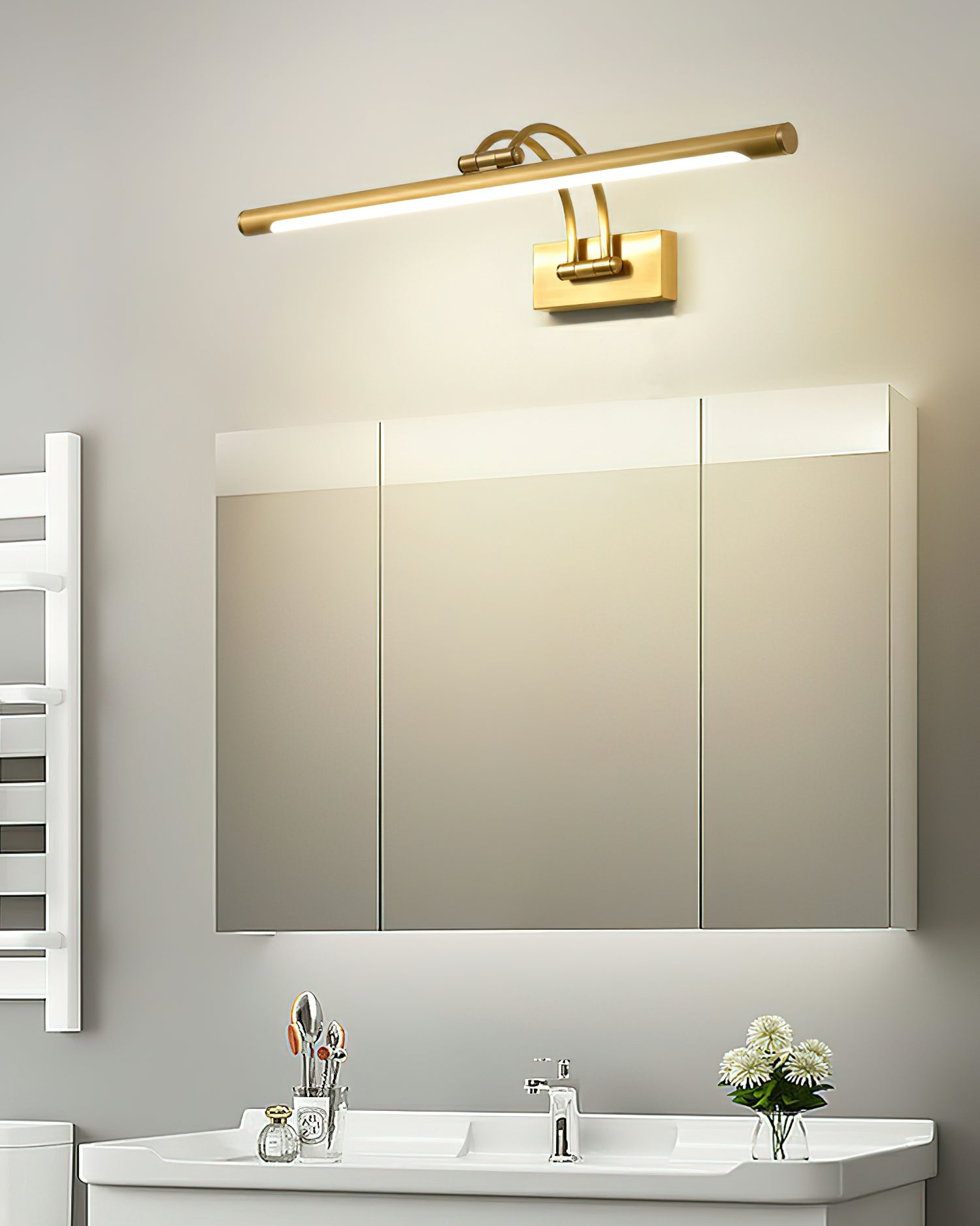 Fergus Applique Murale Linéaire Coiffeuse Laiton - Neutralighting