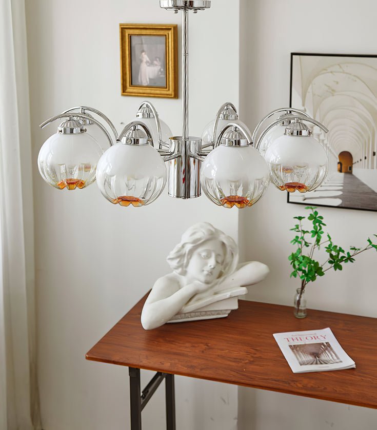 Chandelier Bras Courbés en Chrome avec Abat-jours en Globe Givré - Neutralighting