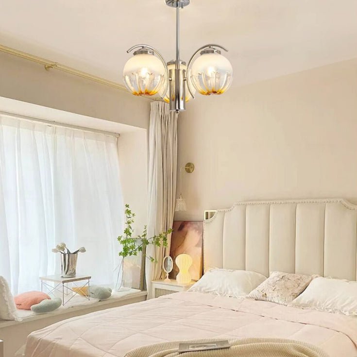 Chandelier Bras Courbés en Chrome avec Abat-jours en Globe Givré - Neutralighting