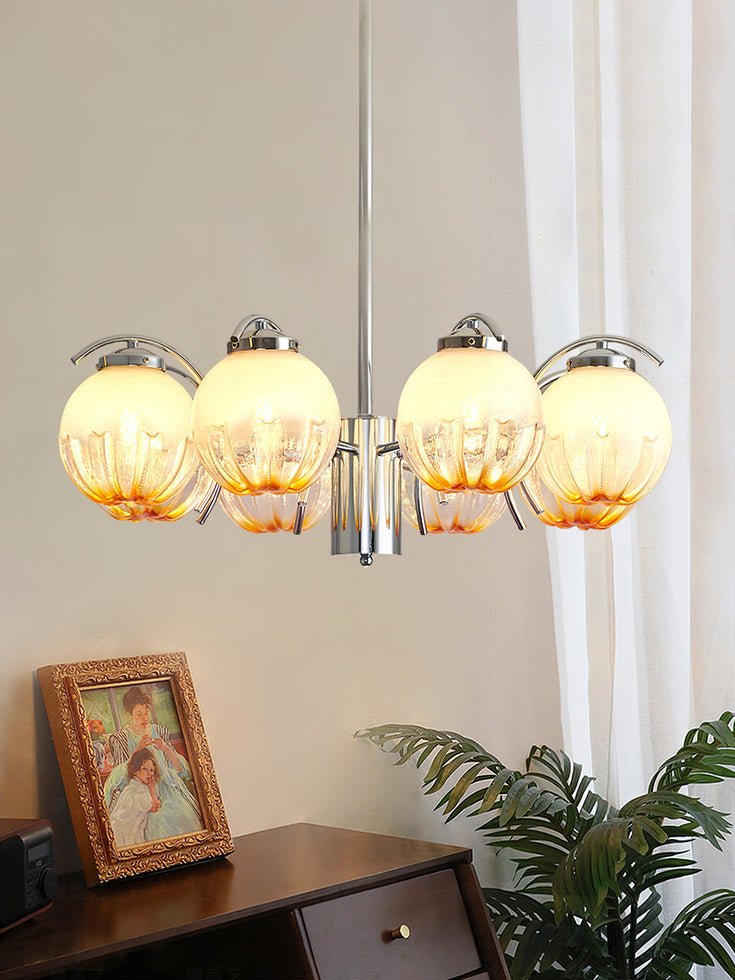 Chandelier Bras Courbés en Chrome avec Abat-jours en Globe Givré - Neutralighting