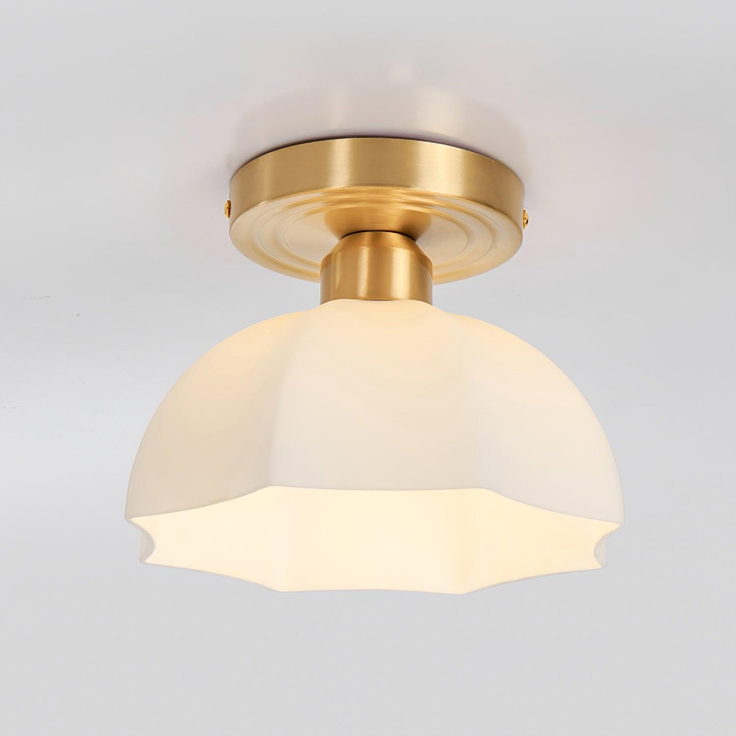 Avelin Plafonnier encastré avec base en laiton et verre opale - Neutralighting