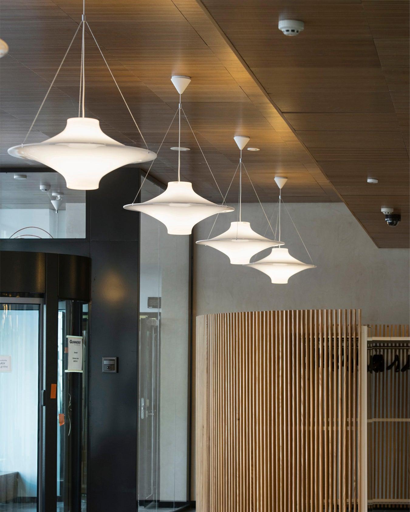 Solara Lampe suspendue en acrylique en forme d'OVNI pour salon contemporain - Neutralighting