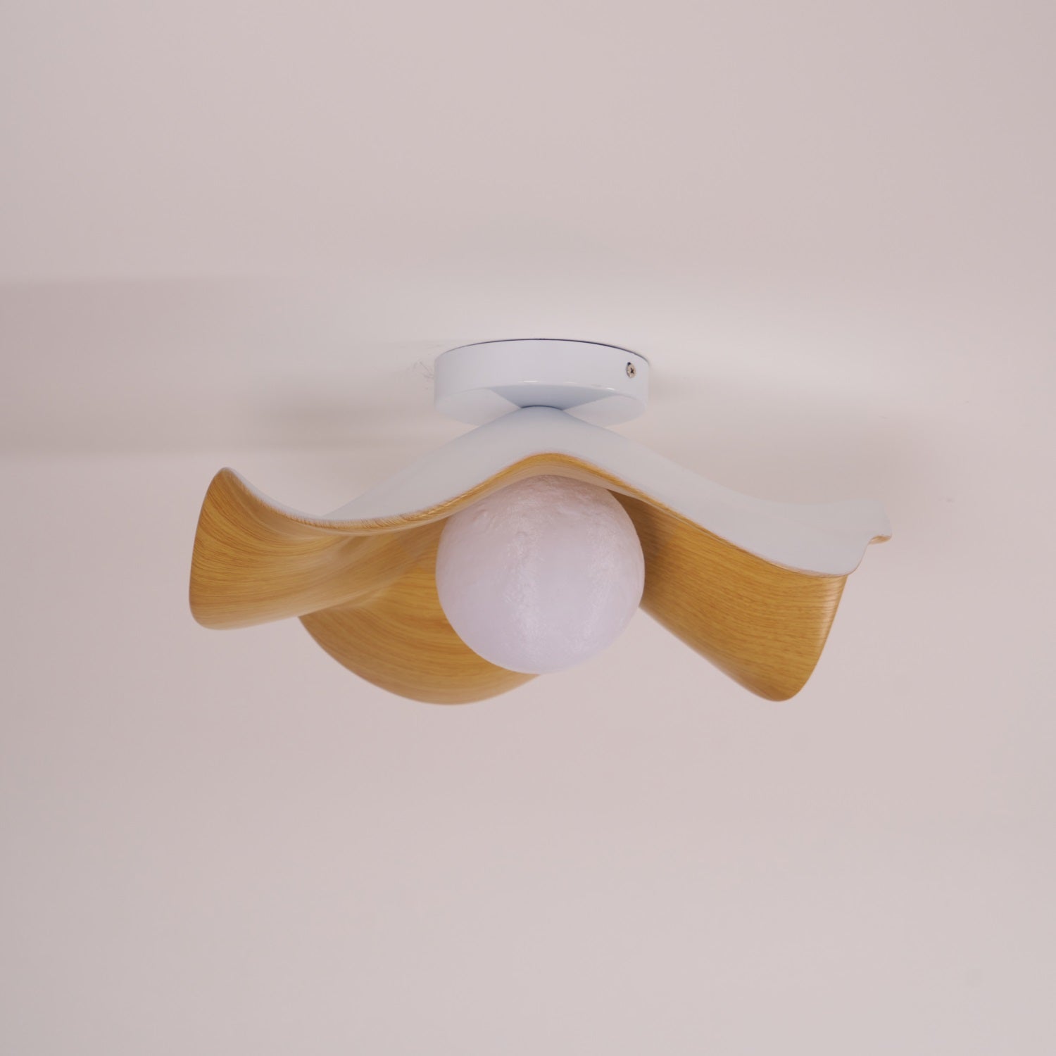 Solara Plafonnier Feuille de Lotus avec finition bois et blanc - Neutralighting