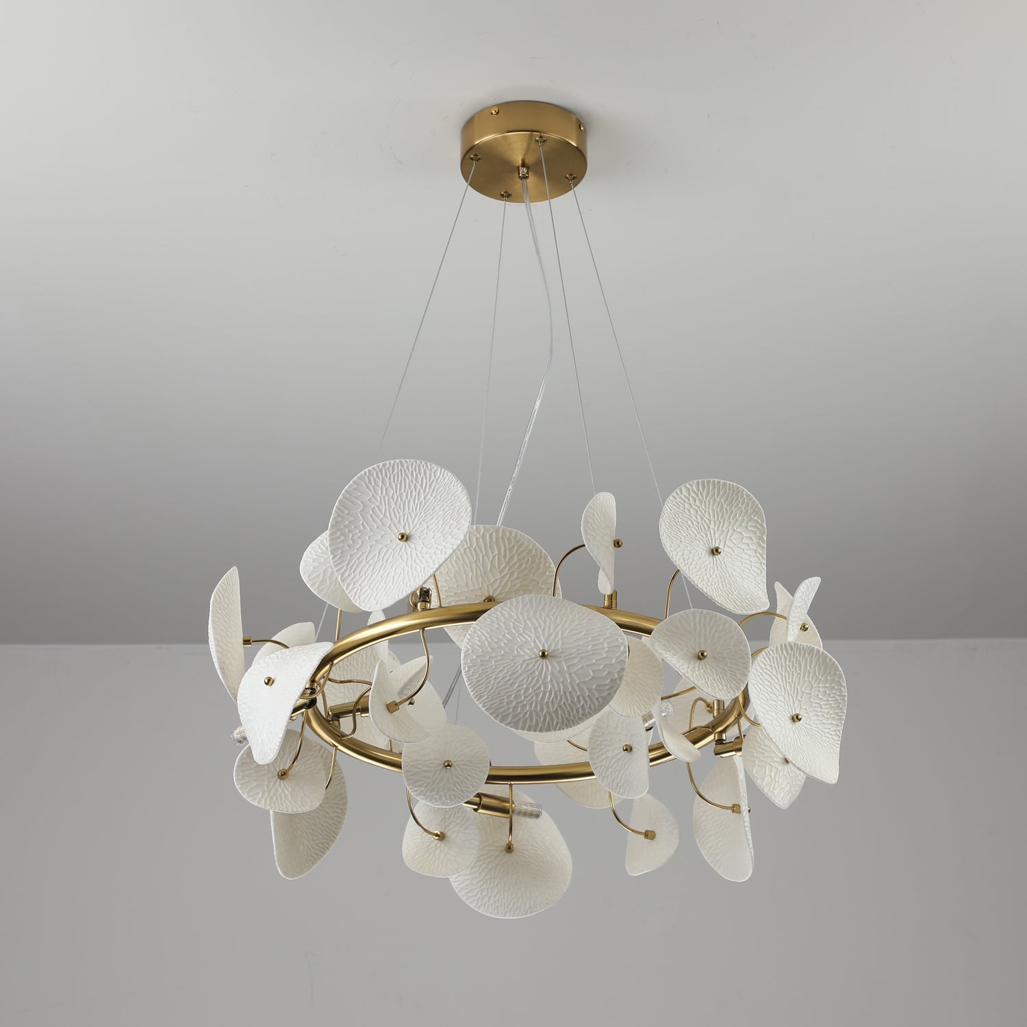 Virinira Lustre en céramique à pétales d'élégance moderne - Neutralighting