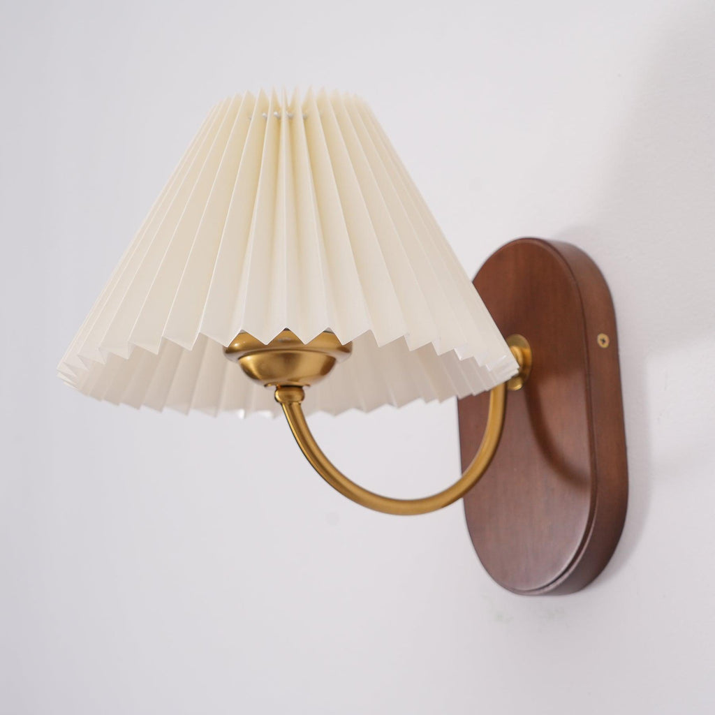 Solenne Applique murale vintage à abat-jour plissé - Neutralighting