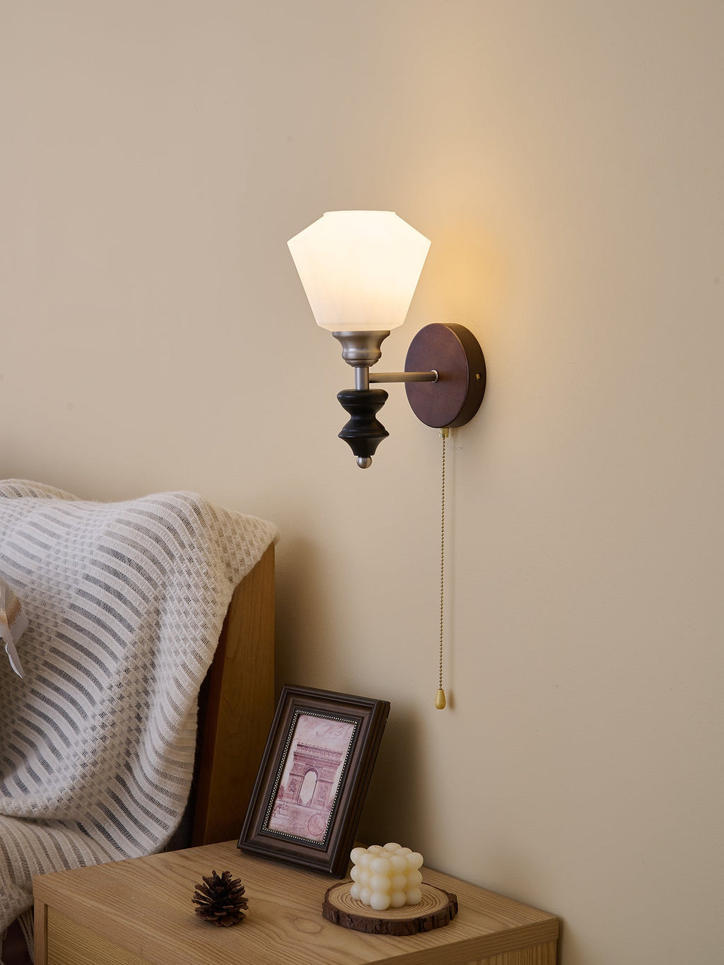 Lucille Applique Murale en Verre Art Classique et Bois - Neutralighting