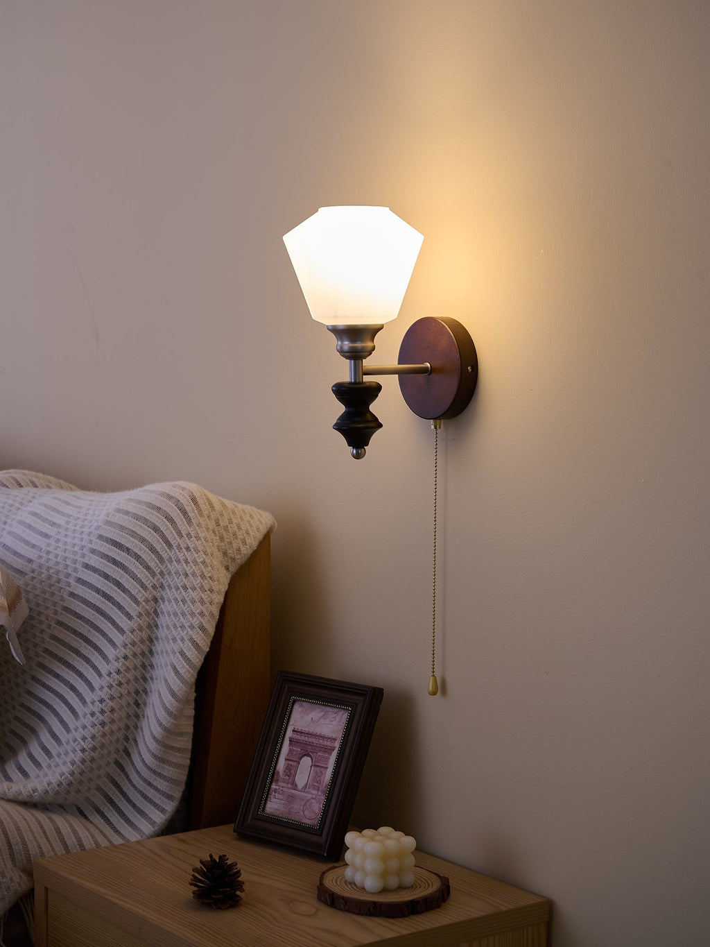Lucille Applique Murale en Verre Art Classique et Bois - Neutralighting
