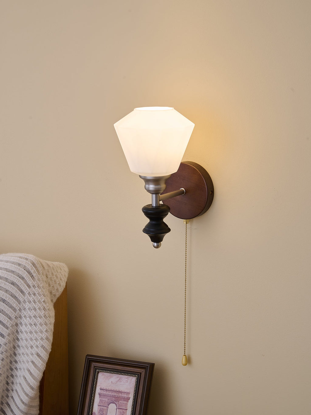 Lucille Applique Murale en Verre Art Classique et Bois - Neutralighting