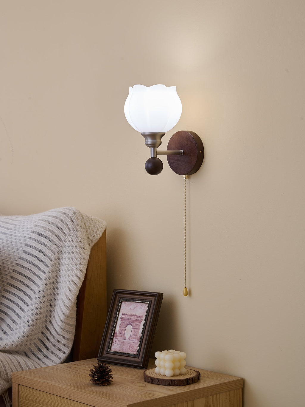 Lucille Applique Murale en Verre Art Classique et Bois - Neutralighting