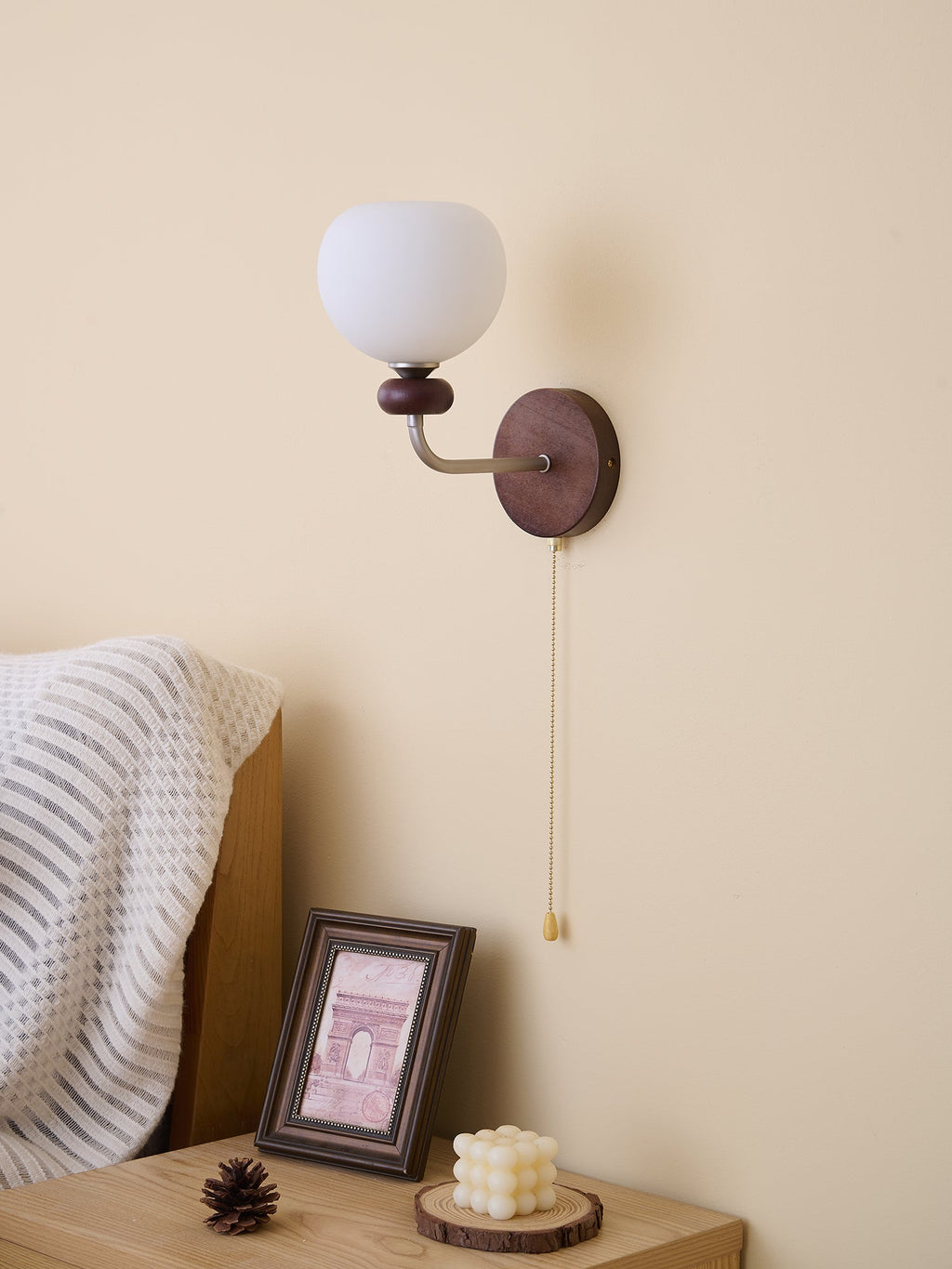 Lucille Applique Murale en Verre Art Classique et Bois - Neutralighting