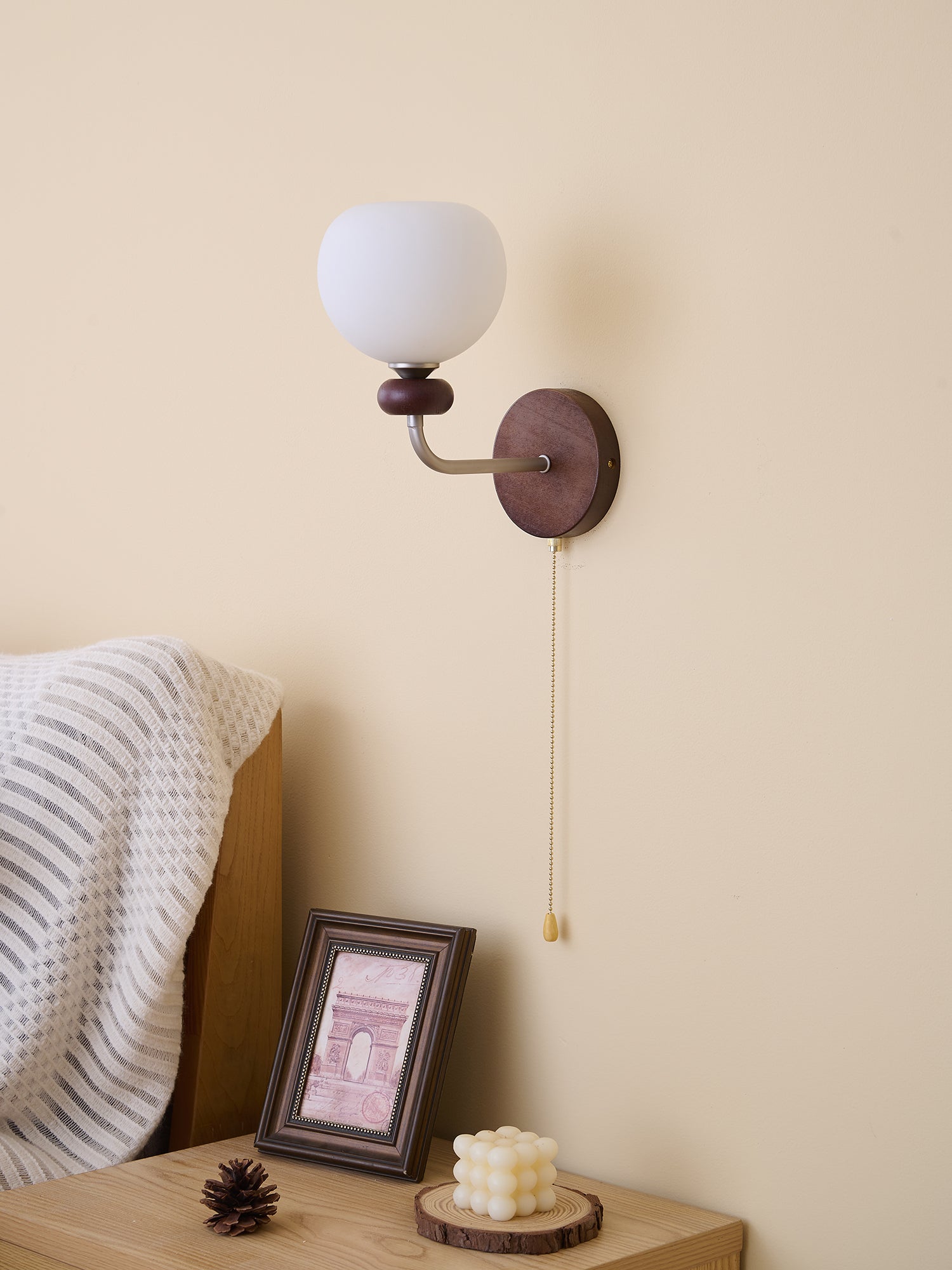 Lucille Applique Murale en Verre Art Classique et Bois - Neutralighting