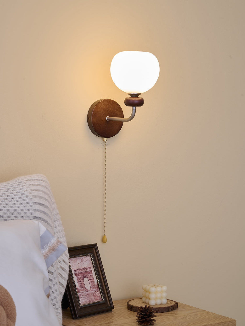 Lucille Applique Murale en Verre Art Classique et Bois - Neutralighting