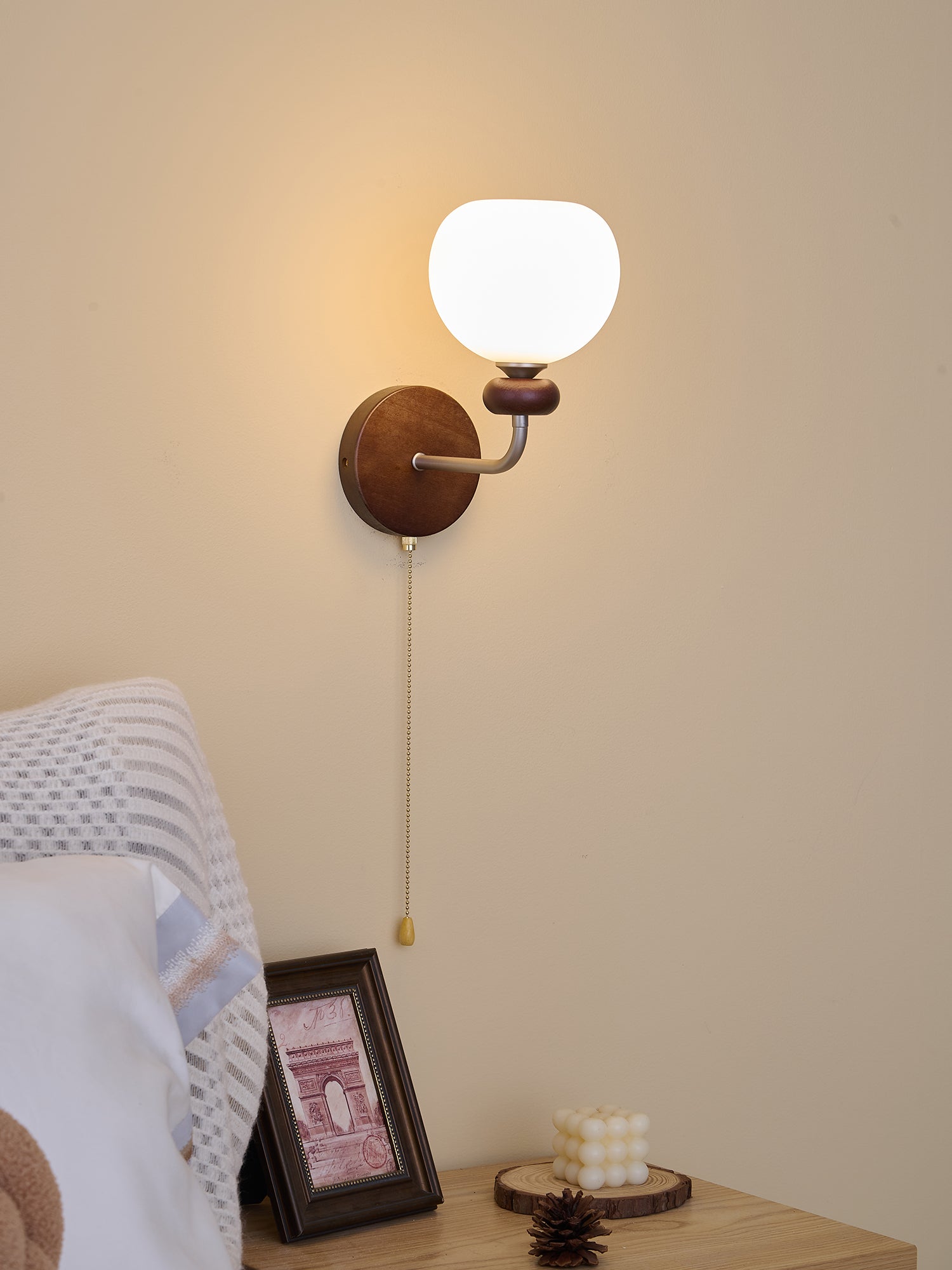 Lucille Applique Murale en Verre Art Classique et Bois - Neutralighting