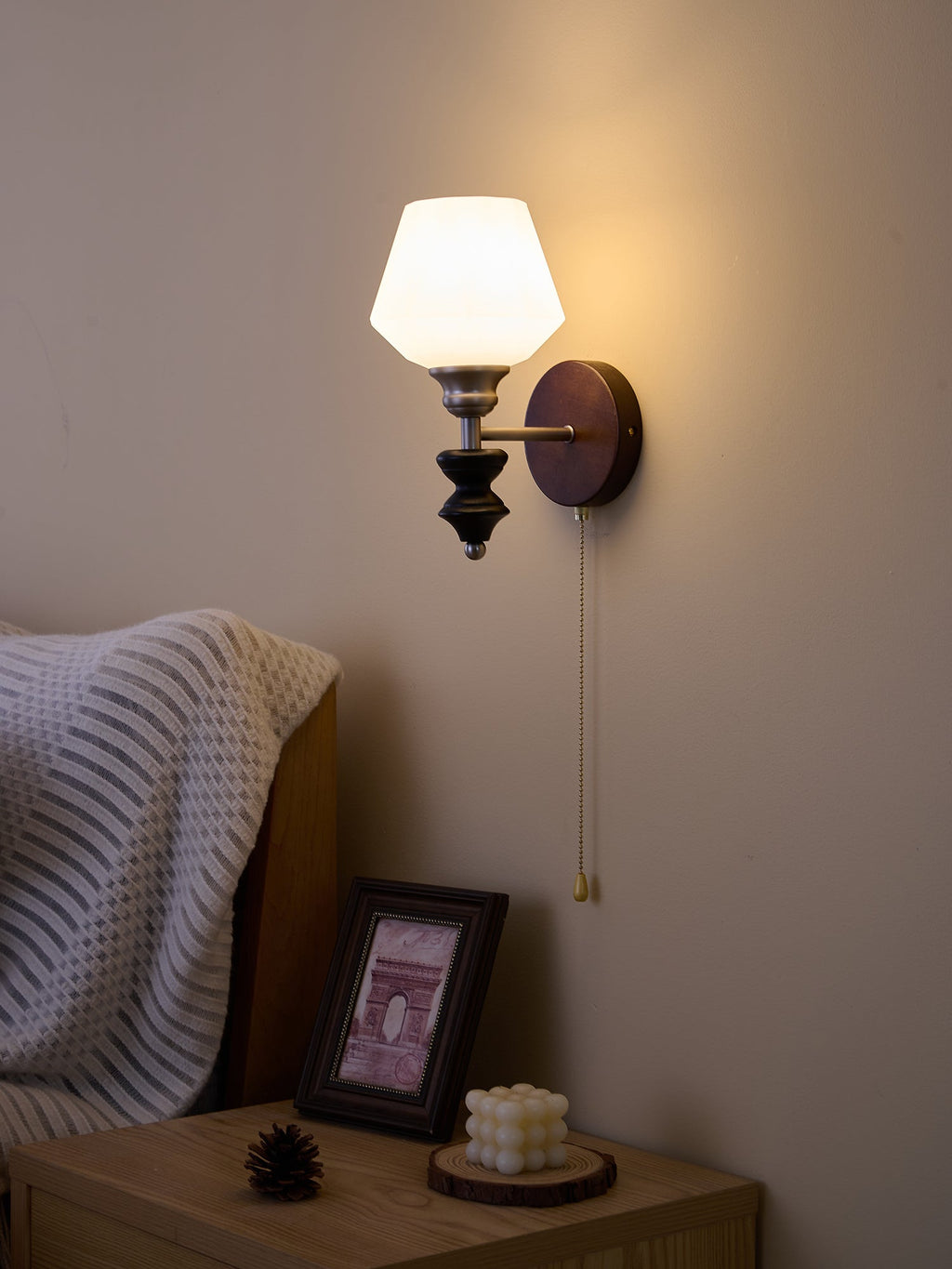 Lucille Applique Murale en Verre Art Classique et Bois - Neutralighting