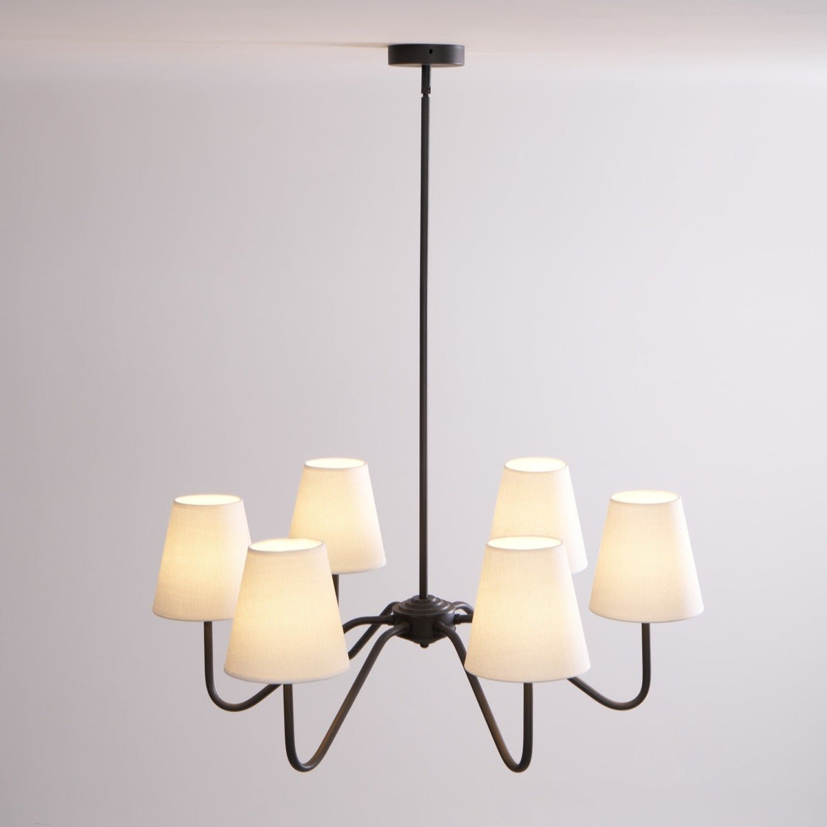 Aurvarira Chandelier Classique Noir en Tissu Lumos - Neutralighting