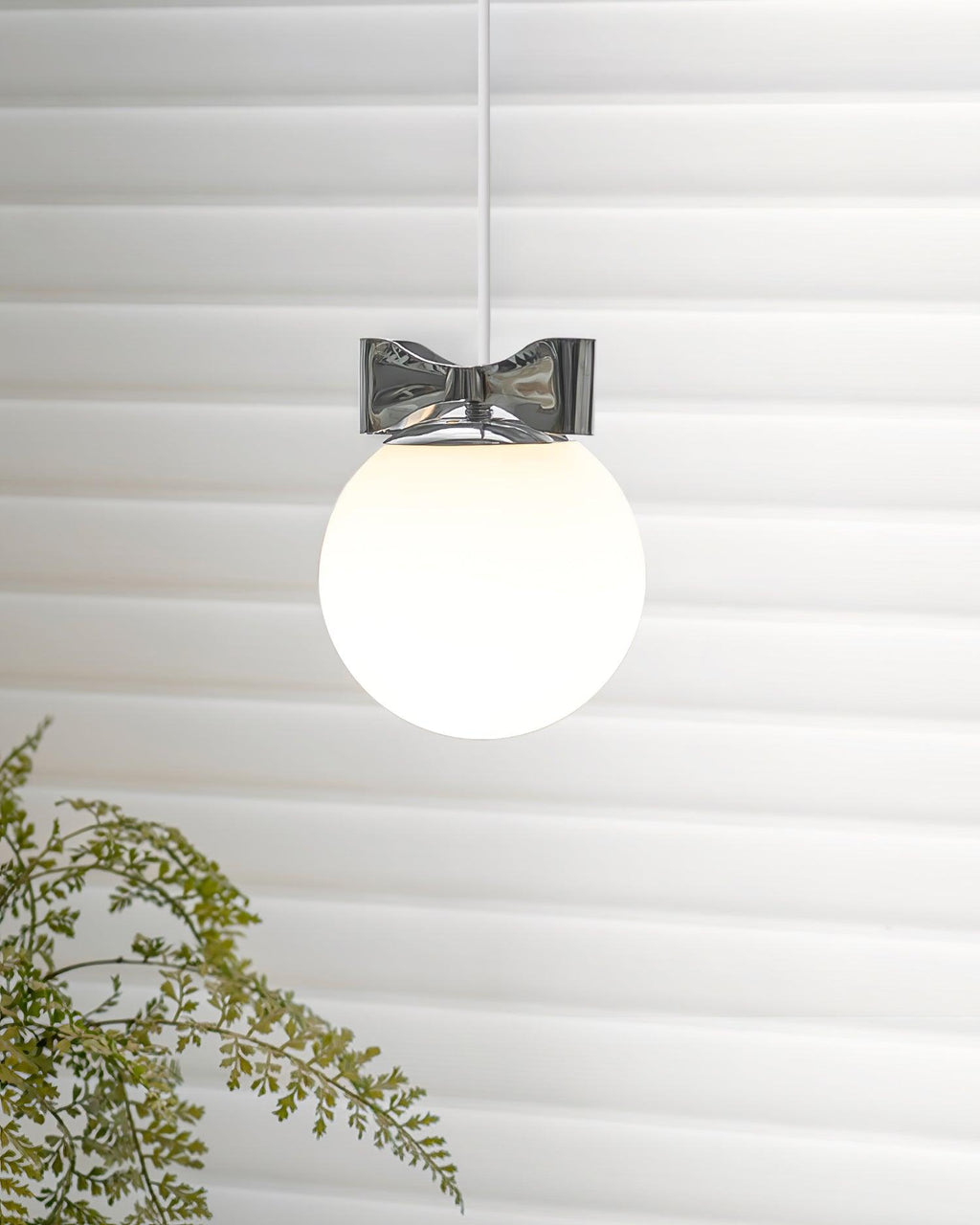 Luna Lampe Suspendue Globe en Verre Accent Chromé Minimaliste - Neutralighting