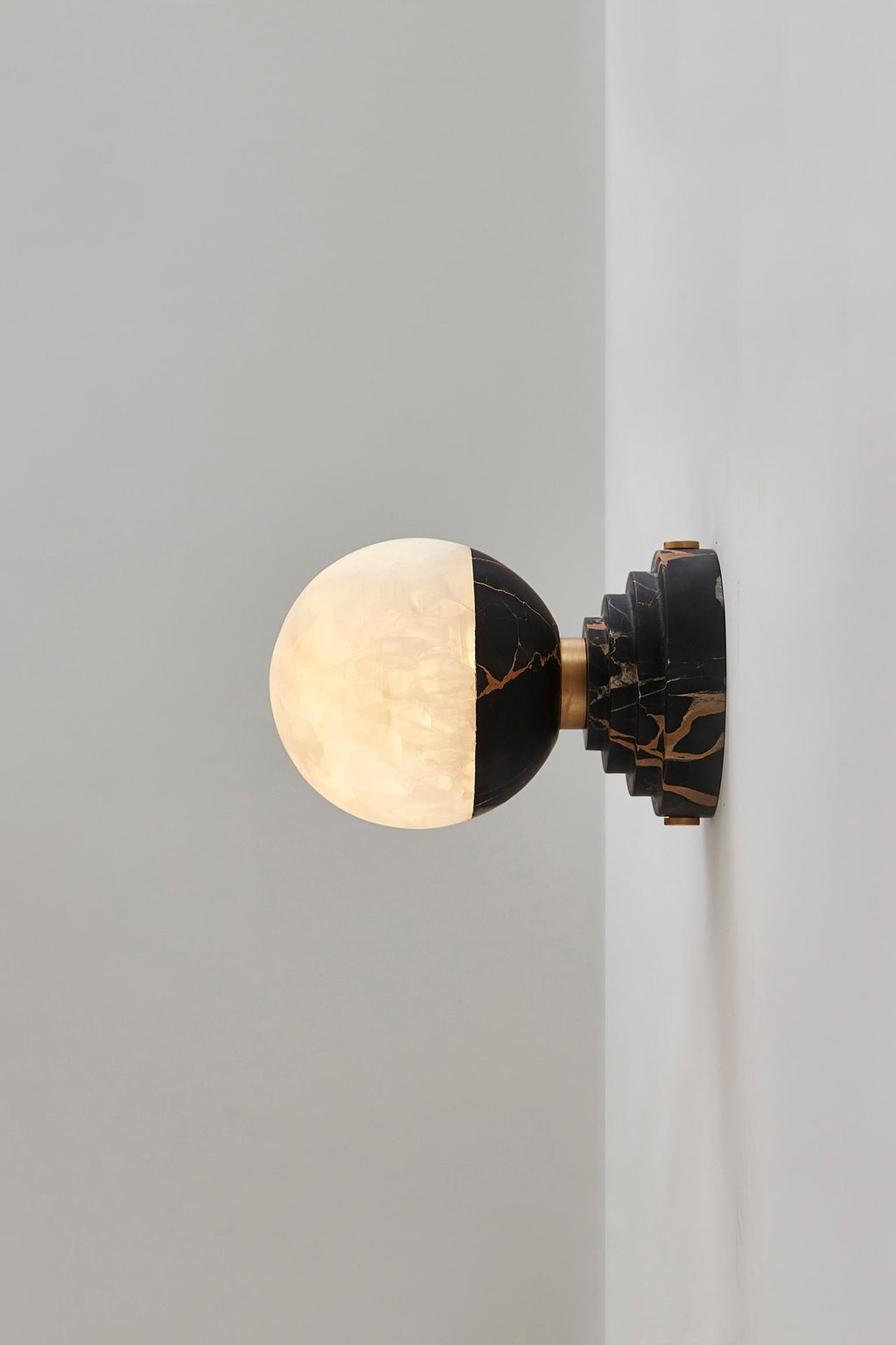 Nythee Applique Murale Laiton Marbre Minimaliste Moderne - Neutralighting