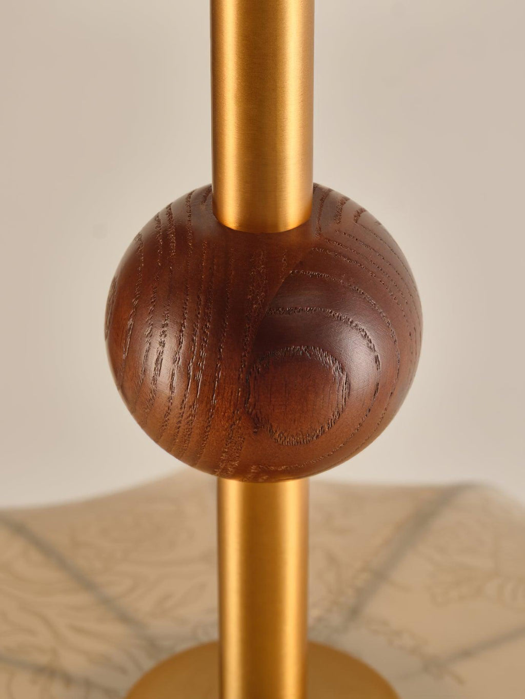 Spheris Plafonnier en tissu et bois pour des intérieurs chaleureux et élégants - Neutralighting