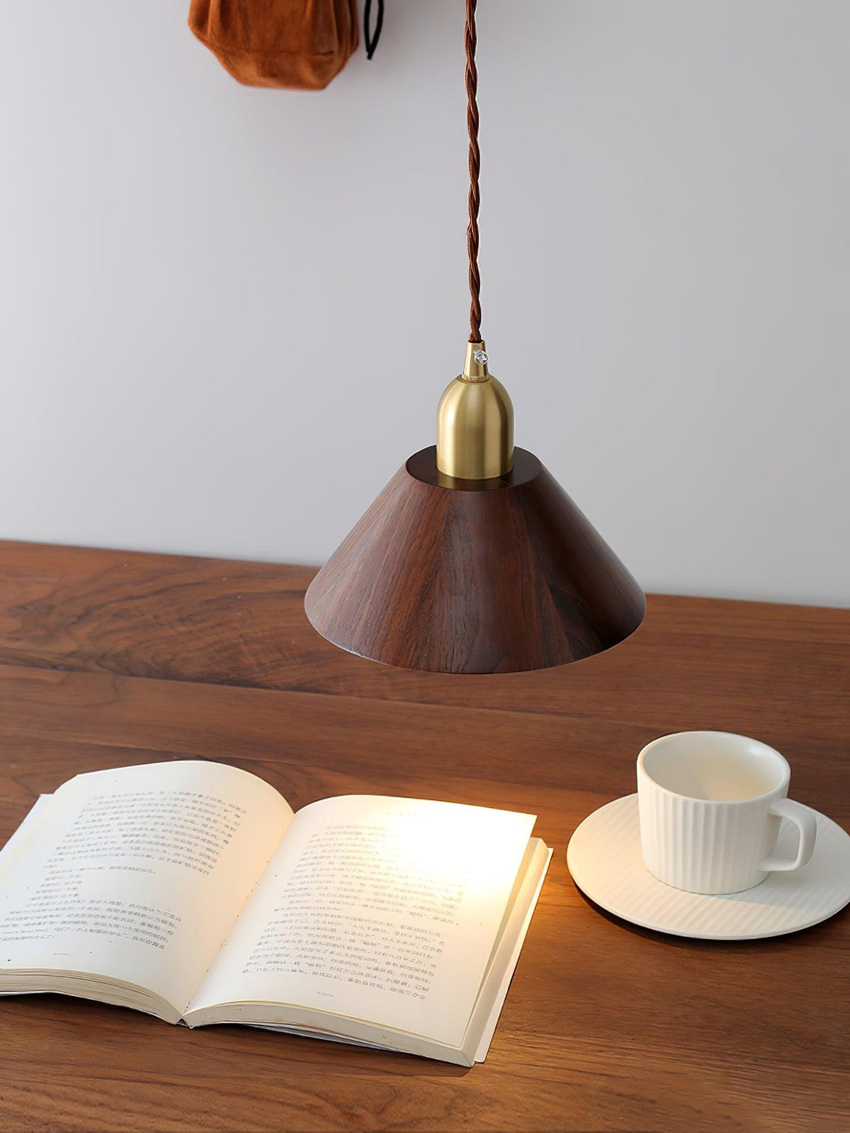 Lustra Suspension Lampe Noyer Laiton Moderne pour Salon - Neutralighting