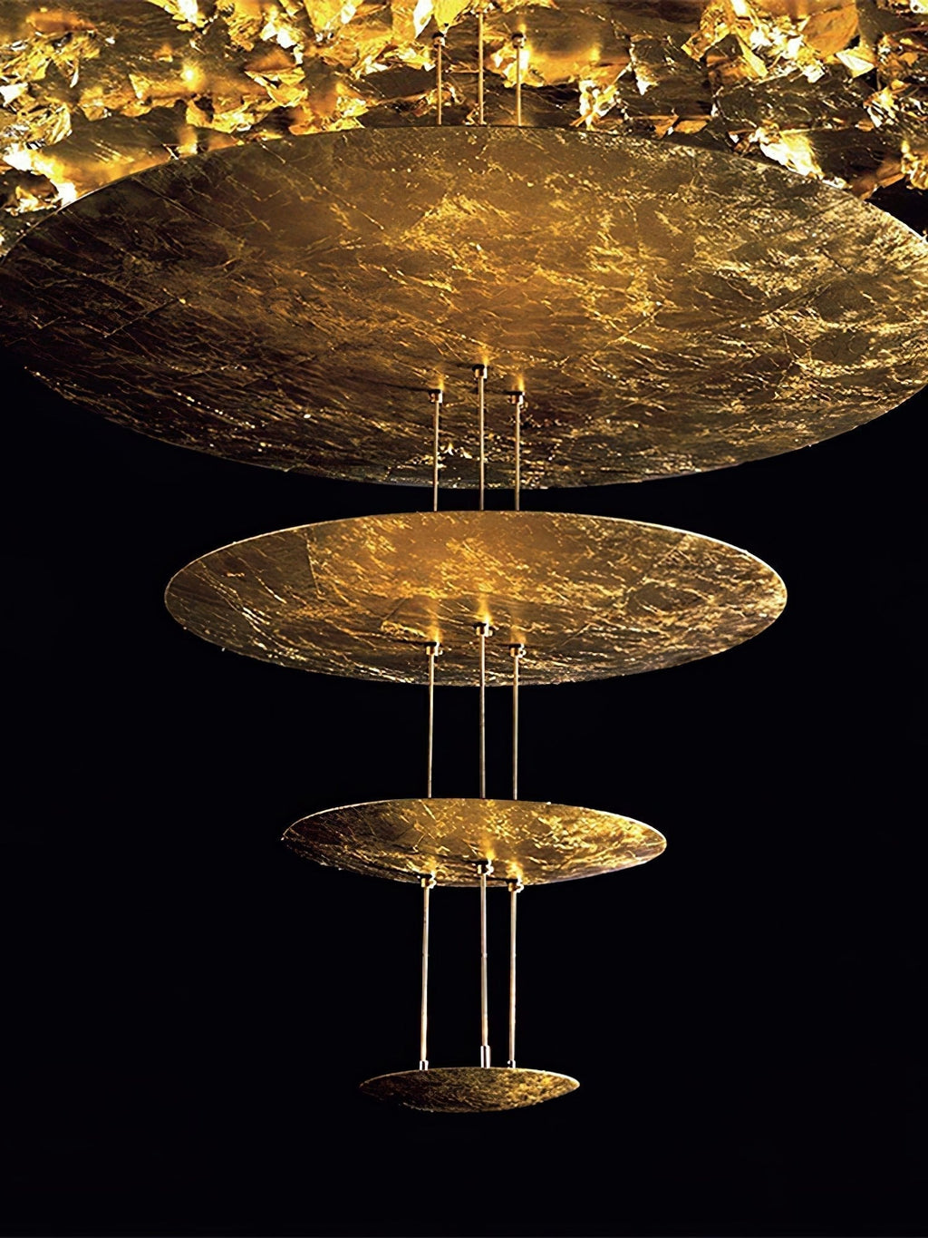 Zathaara Suspension Feuilles d’Or Étagées - Neutralighting