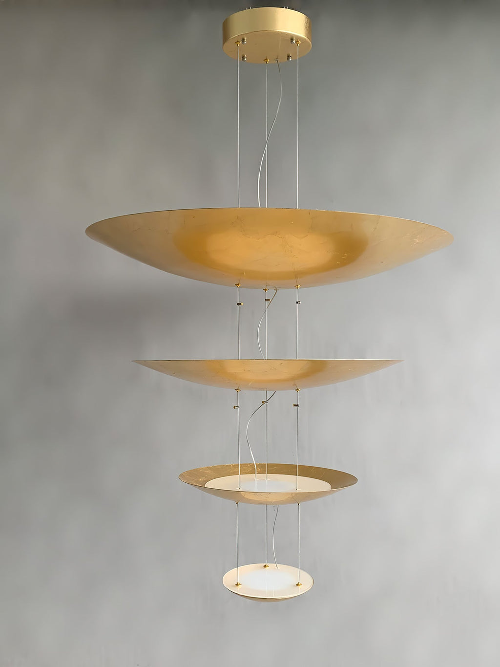 Zathaara Suspension Feuilles d’Or Étagées - Neutralighting