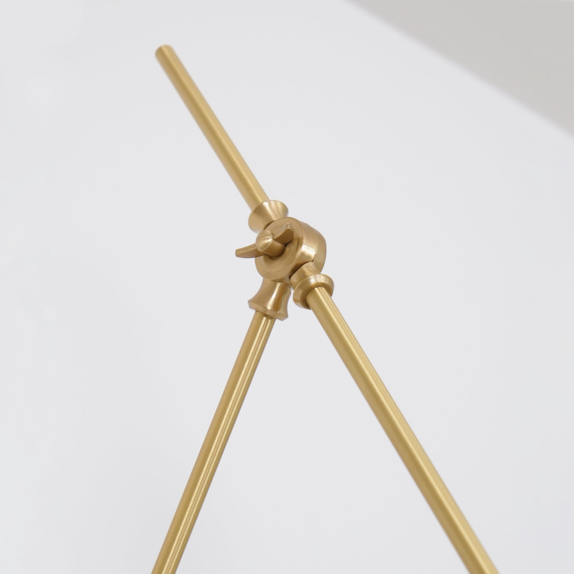 Ersila Applique Murale Laiton Métal Minimaliste Moderne - Neutralighting