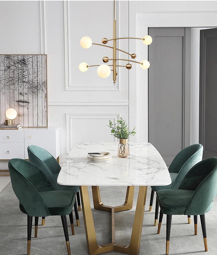Lustra Chandelier en Laiton avec Poutre Verticale et Globe - Neutralighting