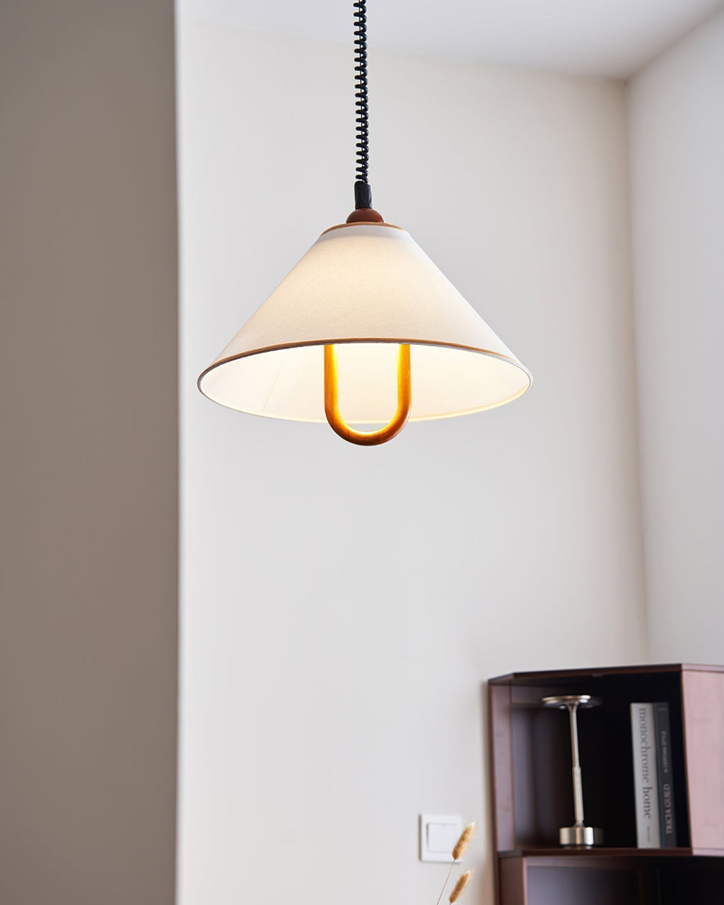 Makoto Suspension Lampe Tissu Cone Bois Réglable - Neutralighting