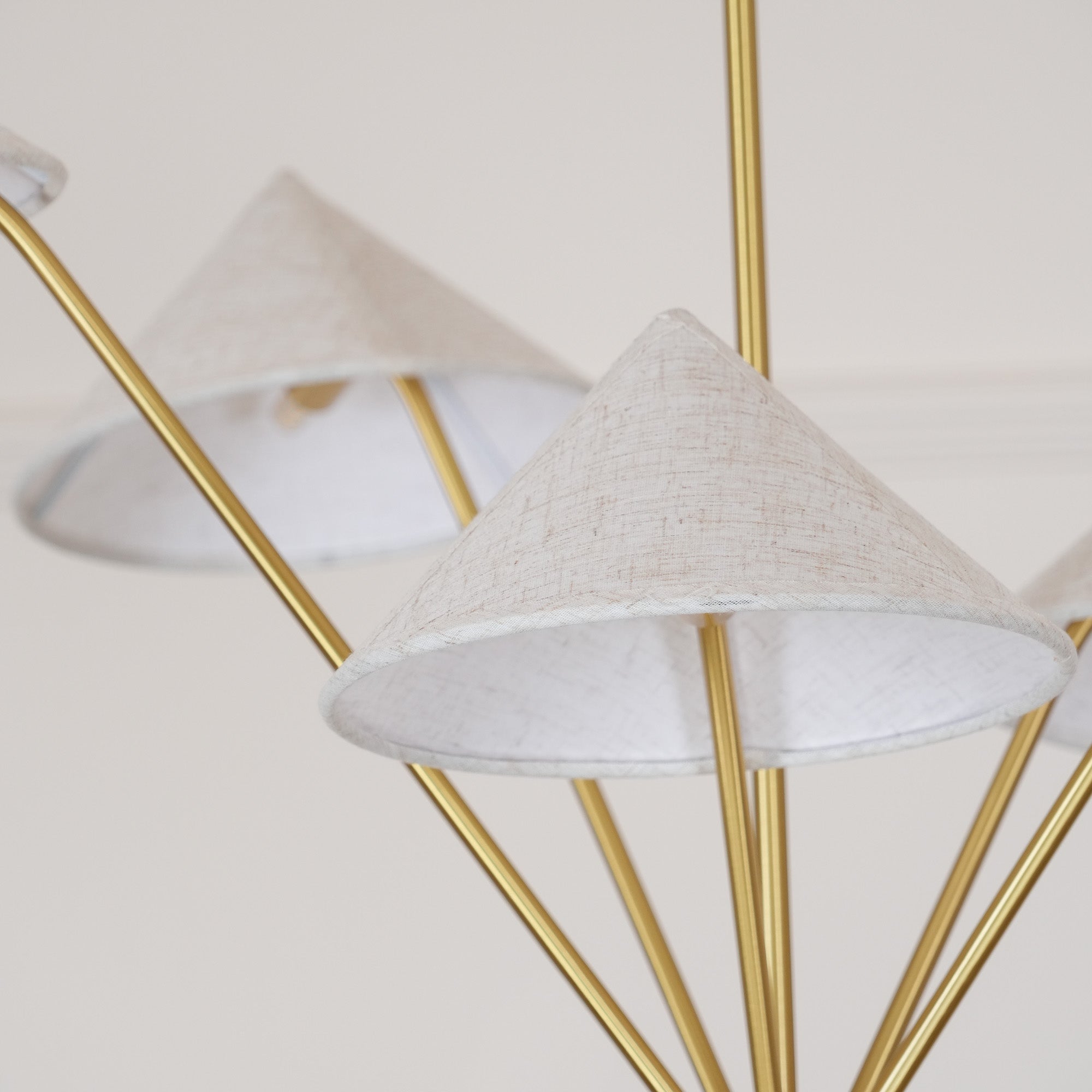 Lustra Chandelier Laiton Courbé Beige - Neutralighting