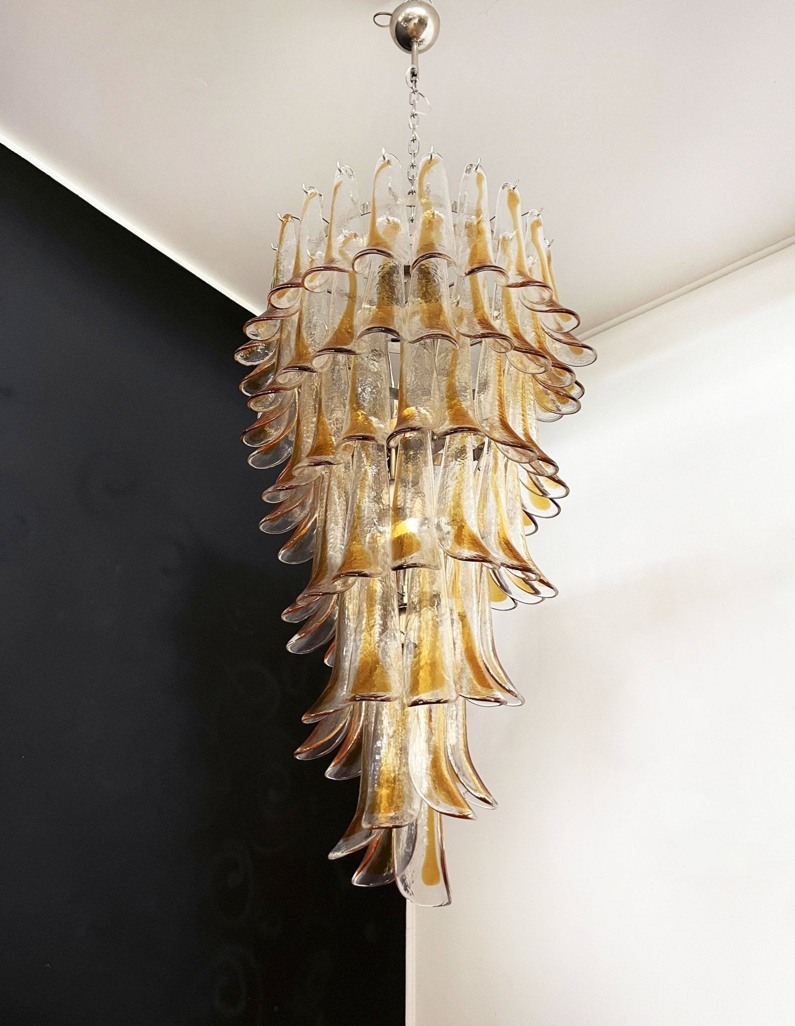 Aurora Chandelier Pétales en Verre de Murano Doré - Neutralighting