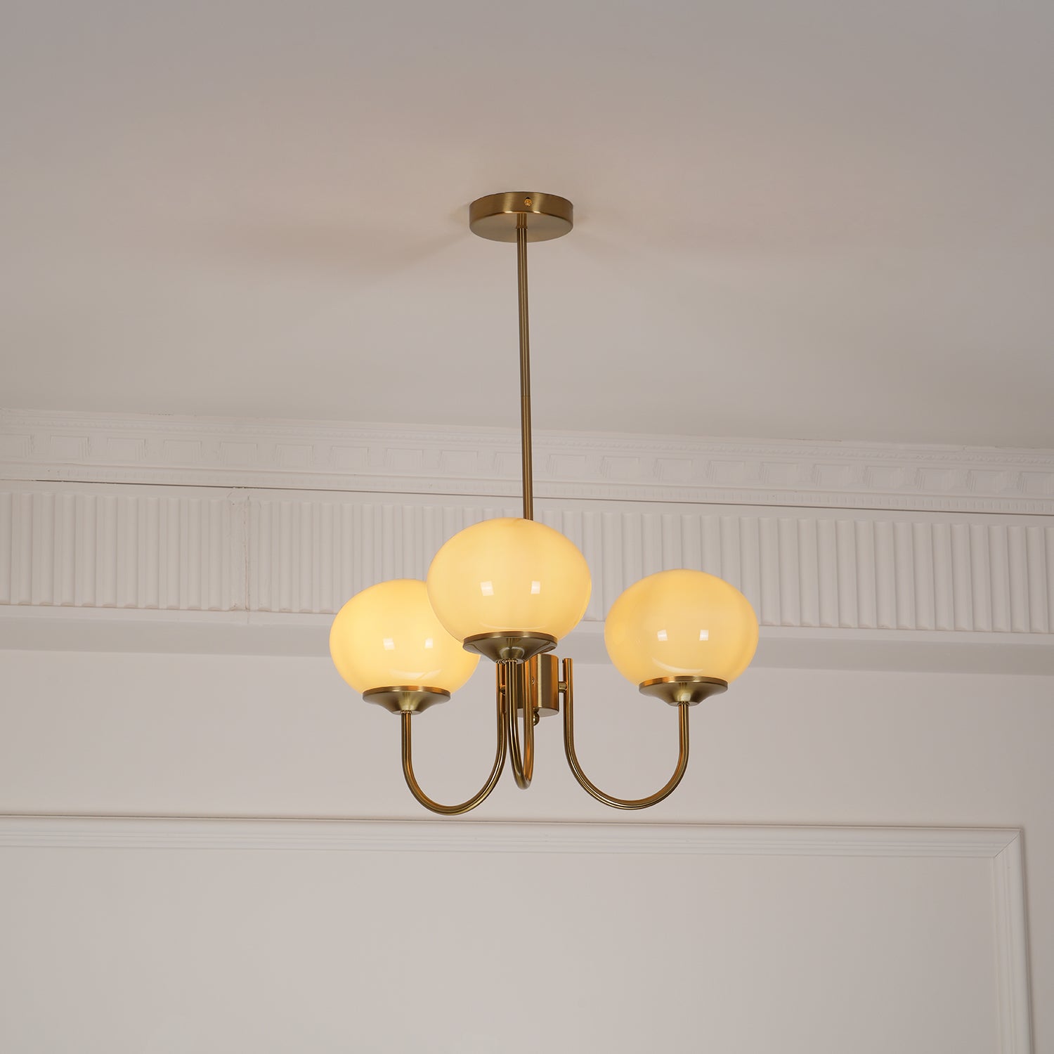 Lustra Chandelier Globe en Verre Rose Doré - Neutralighting