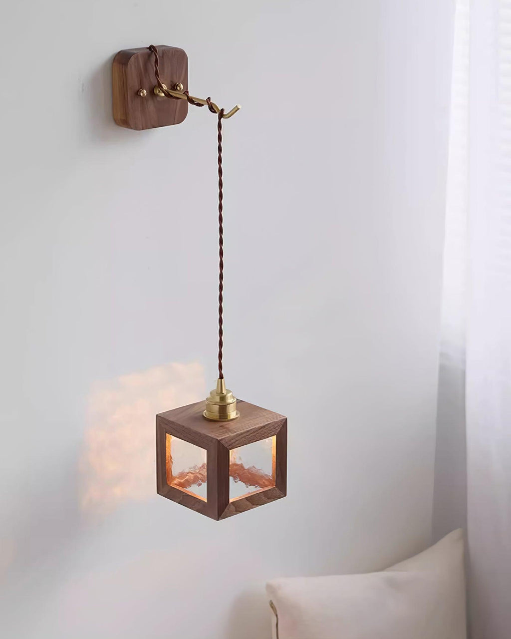 Matilda Applique Murale Cube en Bois - Neutralighting