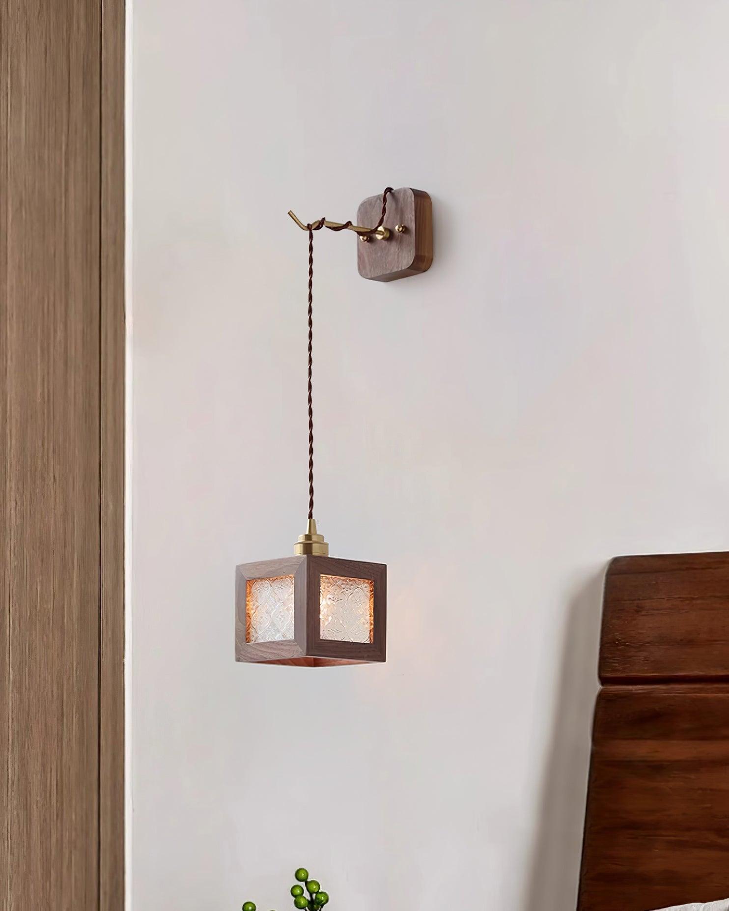 Matilda Applique Murale Cube en Bois - Neutralighting