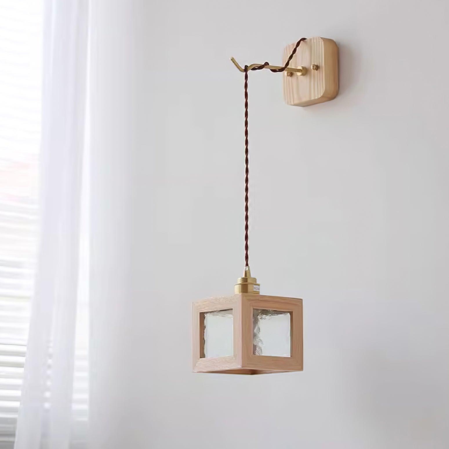 Matilda Applique Murale Cube en Bois - Neutralighting