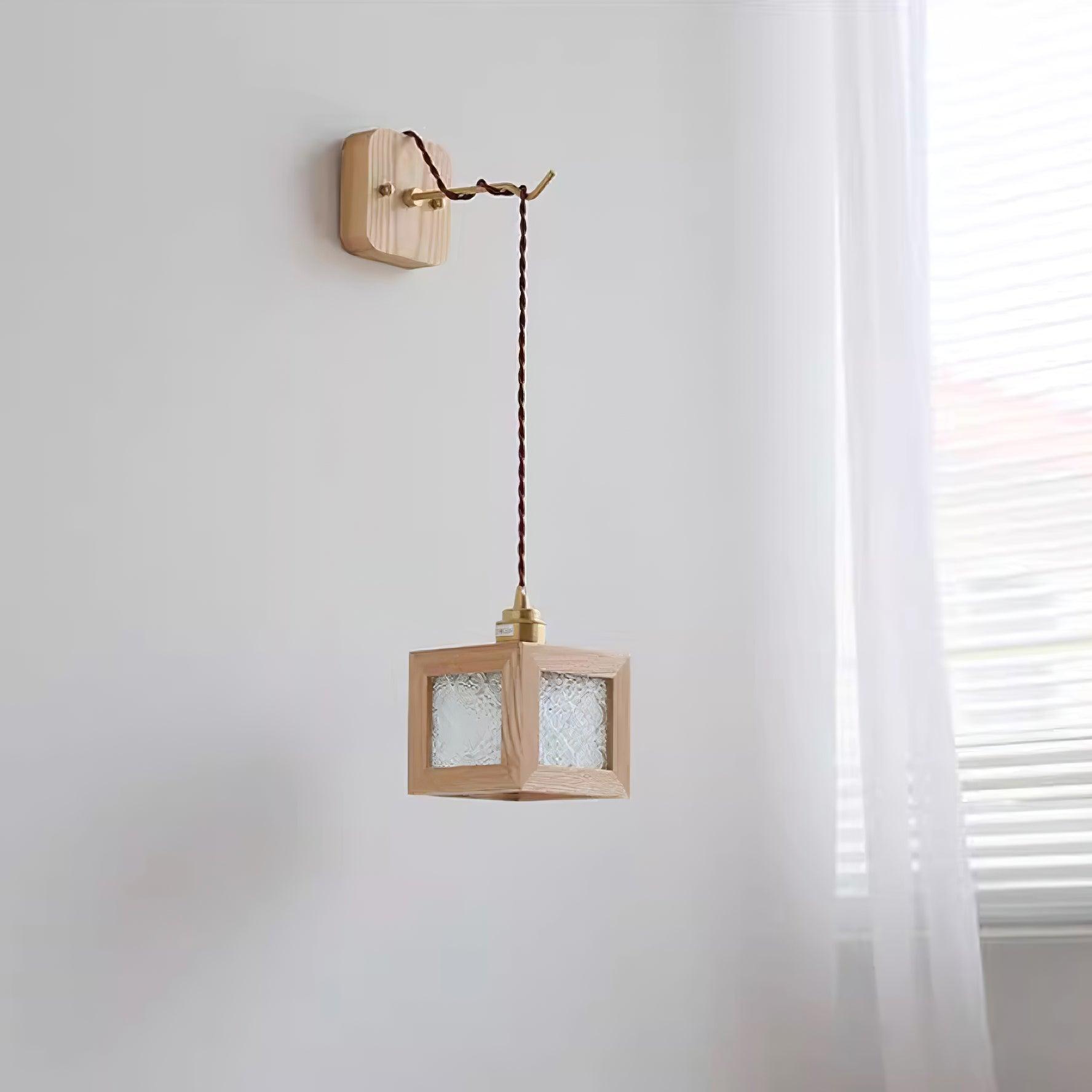 Matilda Applique Murale Cube en Bois - Neutralighting