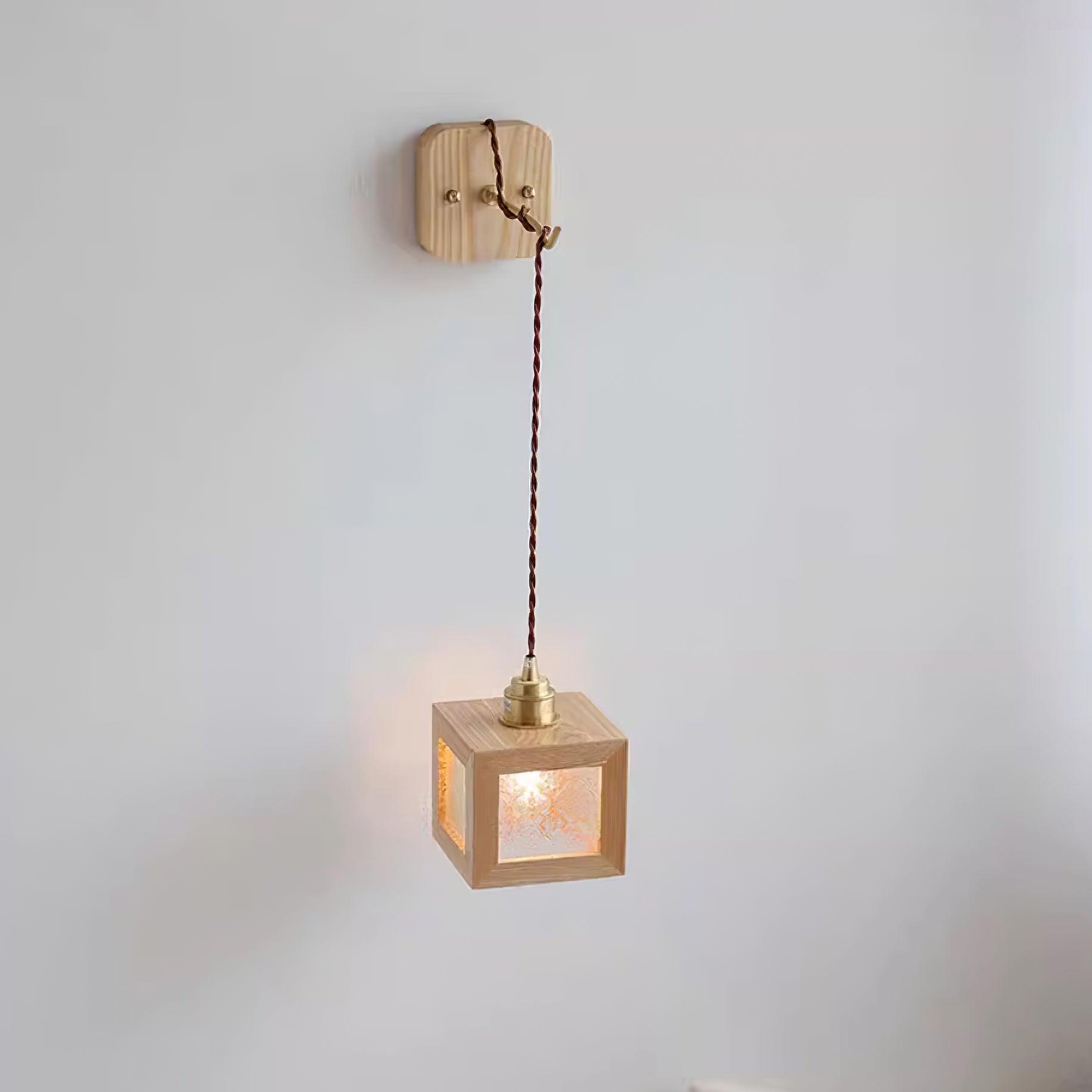 Matilda Applique Murale Cube en Bois - Neutralighting