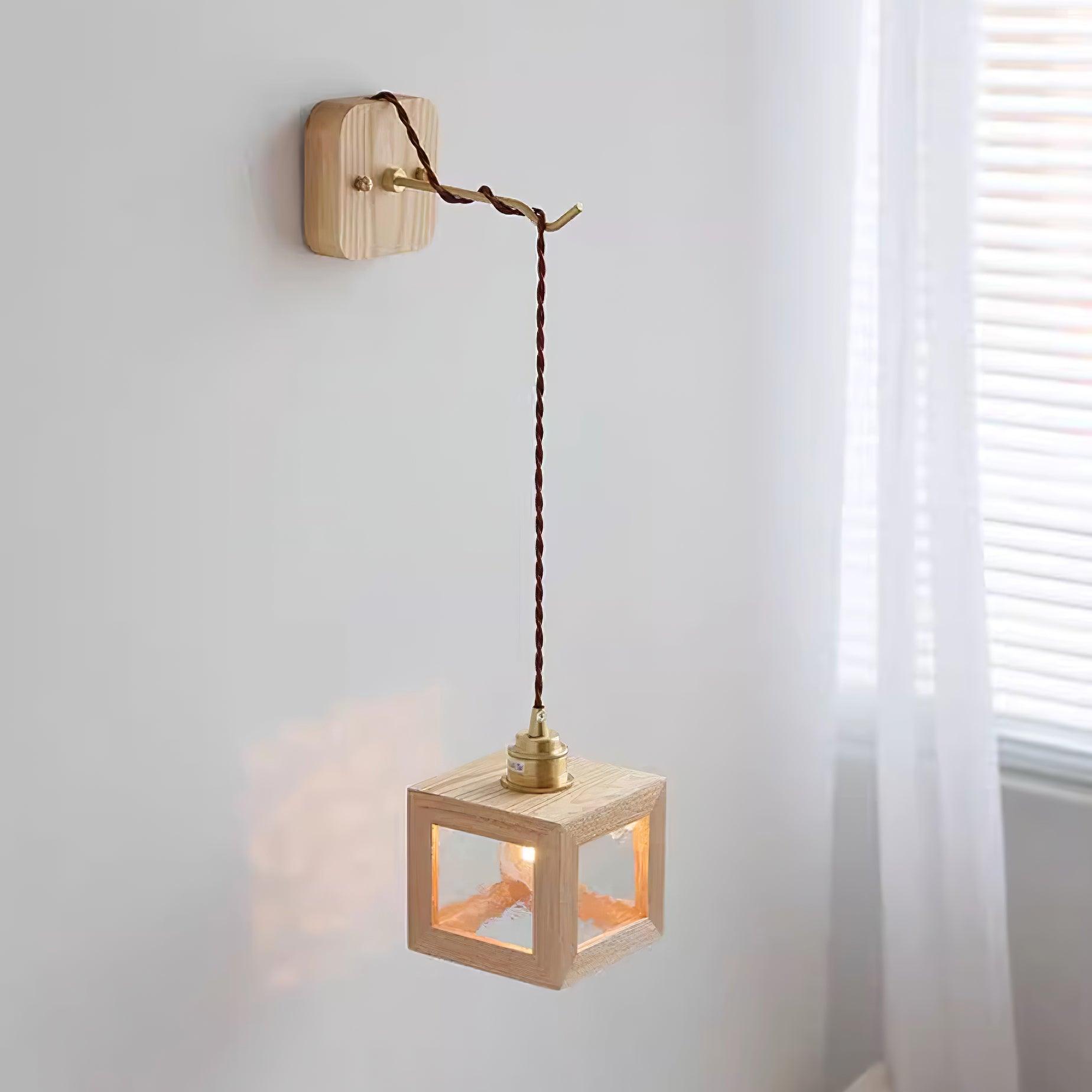 Matilda Applique Murale Cube en Bois - Neutralighting