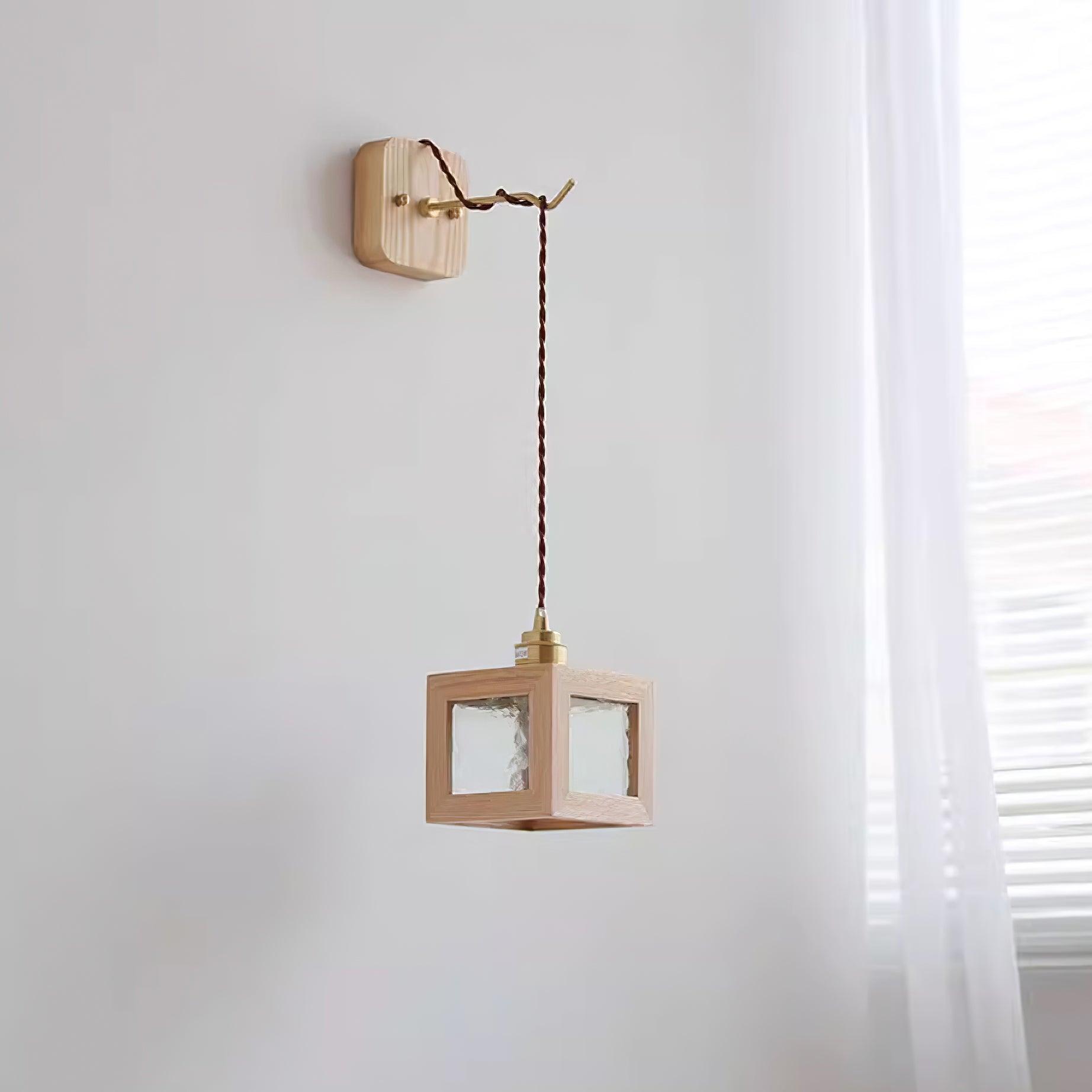 Matilda Applique Murale Cube en Bois - Neutralighting