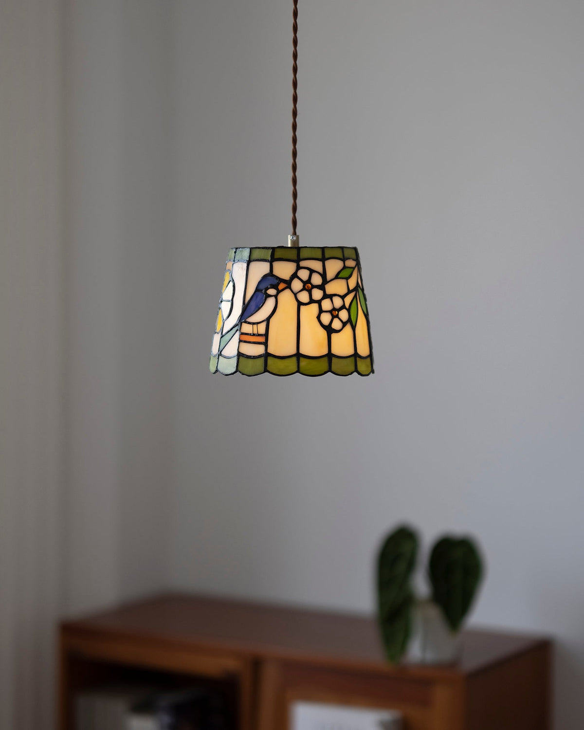 Tiffany Suspension Brid Blossom en Verre - Neutralighting