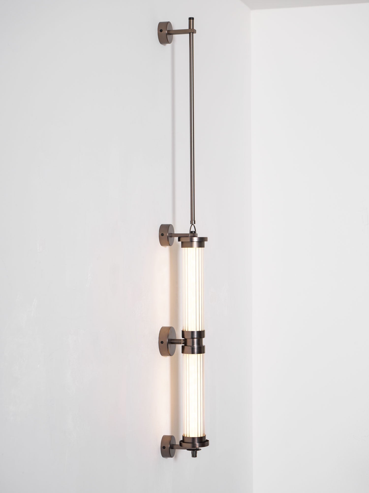 Myrtle Applique Murale Verticale en Verre Art Nordic Premium - Neutralighting