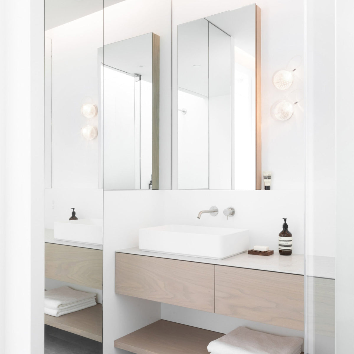 Jonathan Applique Murale Premium Art Nordique en Verre - Neutralighting