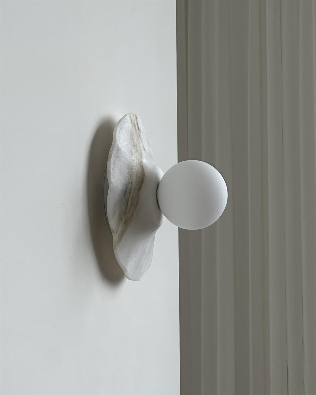 Meza Applique Murale Plaque de Marbre Globe Dépoli - Neutralighting