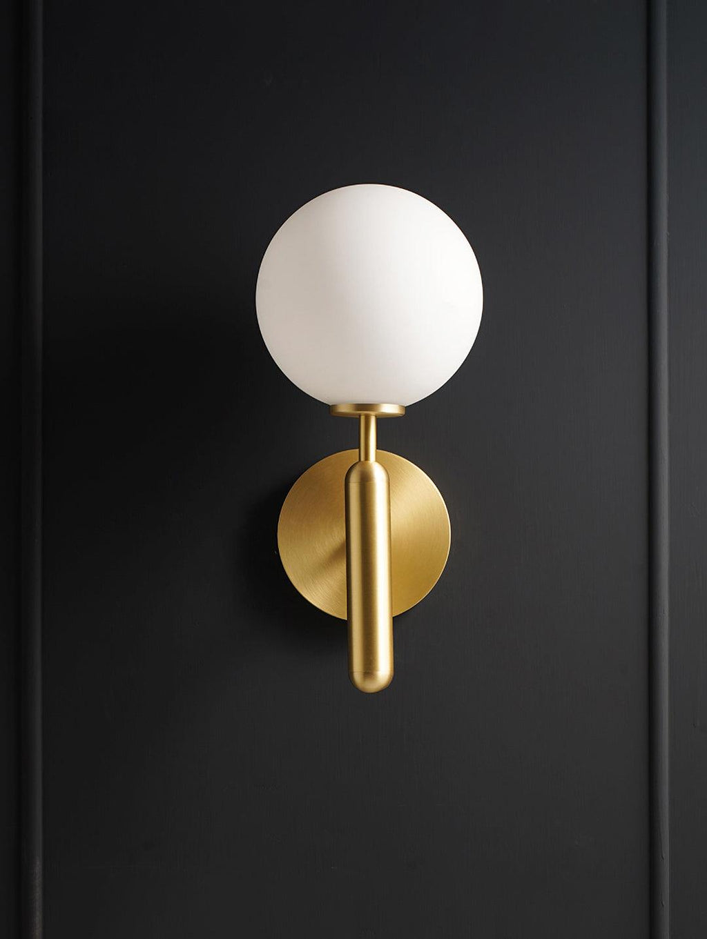 Ilirila Applique Murale Moderne Minimaliste en Laiton et Verre - Neutralighting