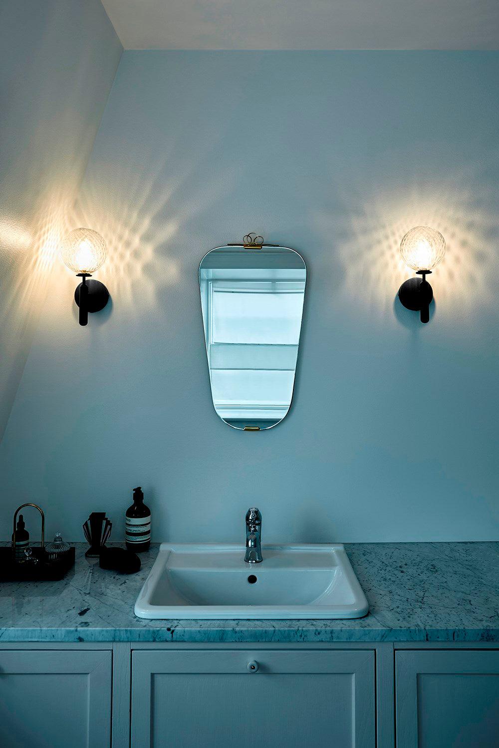 Ilirila Applique Murale Moderne Minimaliste en Laiton et Verre - Neutralighting