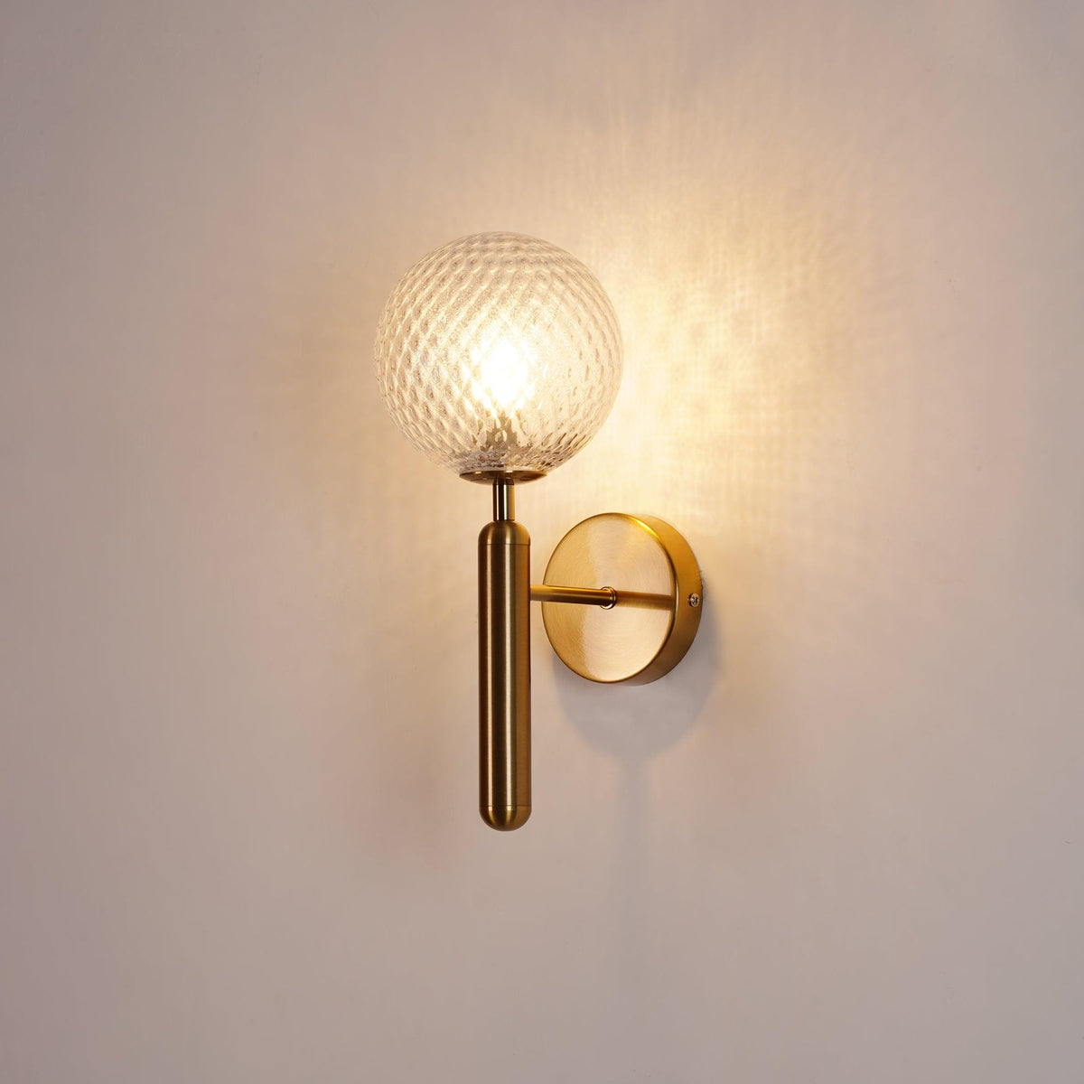 Ilirila Applique Murale Moderne Minimaliste en Laiton et Verre - Neutralighting