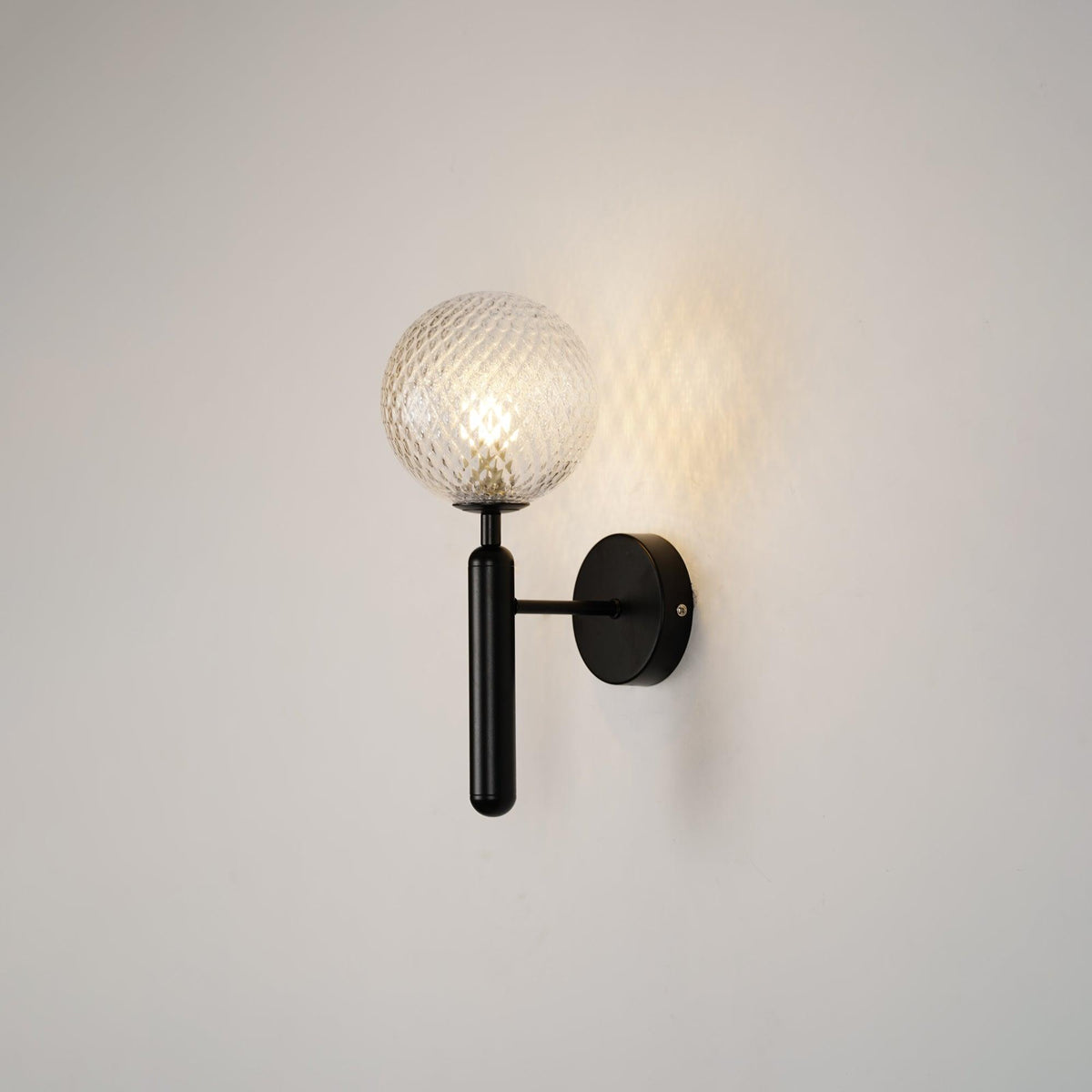Ilirila Applique Murale Moderne Minimaliste en Laiton et Verre - Neutralighting
