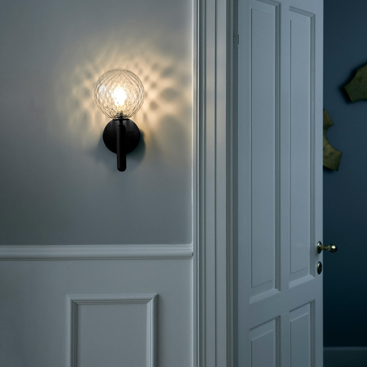 Ilirila Applique Murale Moderne Minimaliste en Laiton et Verre - Neutralighting