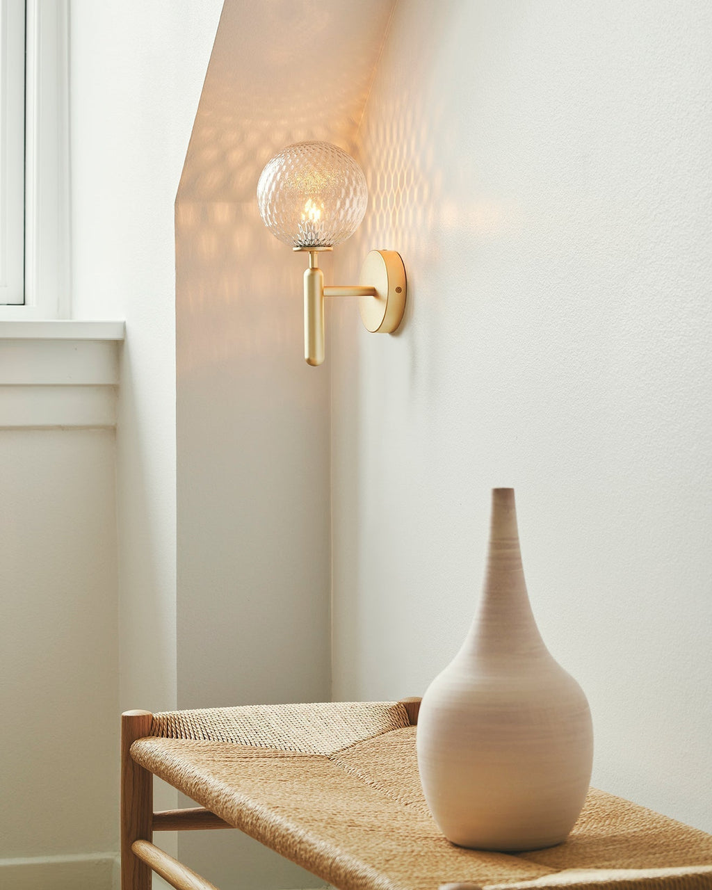 Ilirila Applique Murale Moderne Minimaliste en Laiton et Verre - Neutralighting